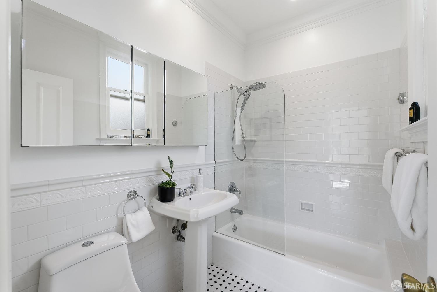 Photo #21: 425084755 Listing: Photo #21