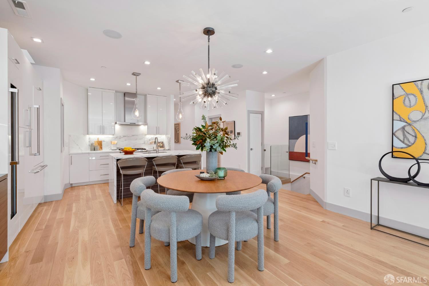 Detail Gallery Image 7 of 77 For 4660 18th St, San Francisco,  CA 94114 - 3 Beds | 3/1 Baths