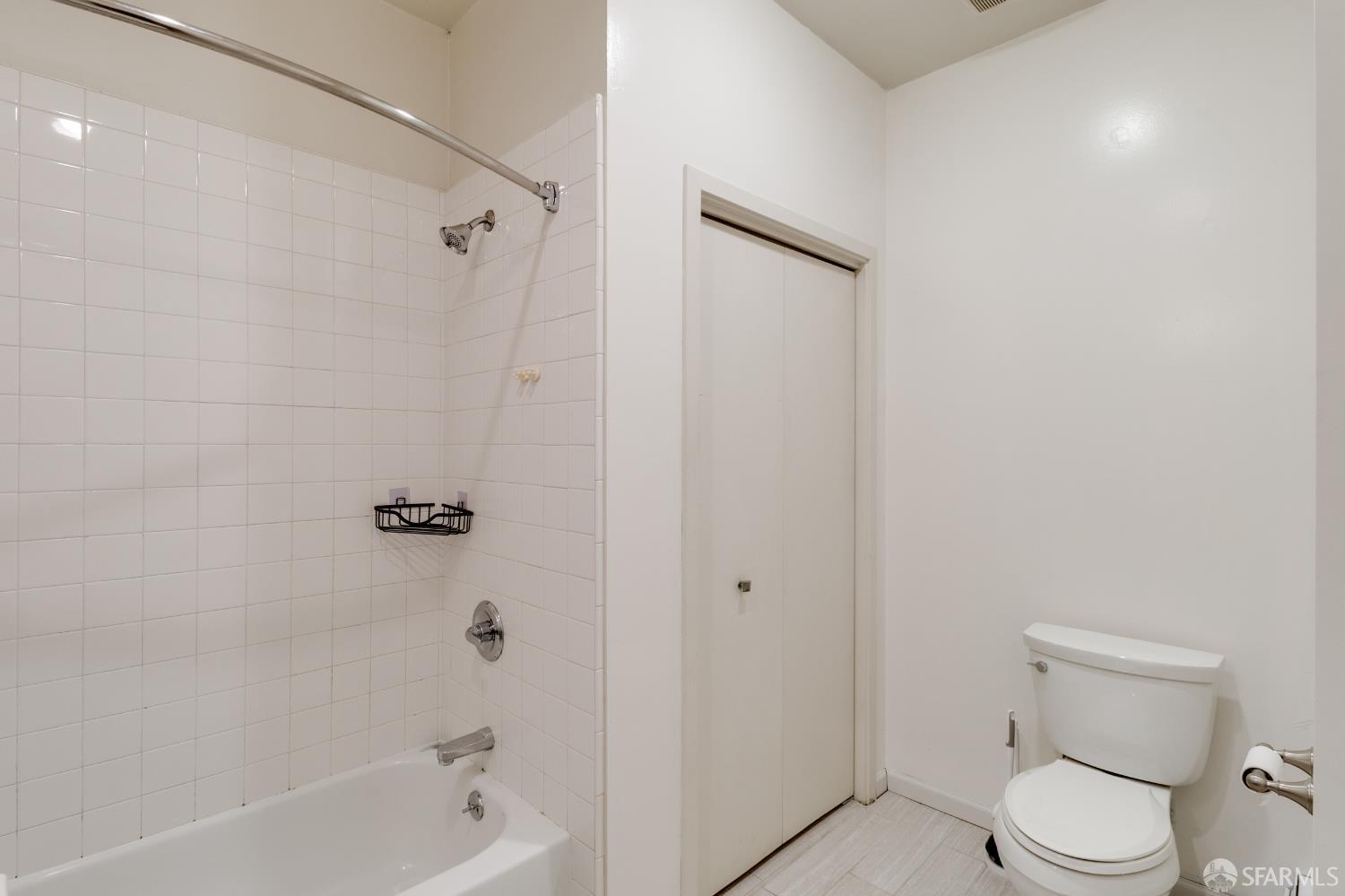 Detail Gallery Image 15 of 45 For 1018 4th Ave #118,  Oakland,  CA 94606 - 1 Beds | 1 Baths