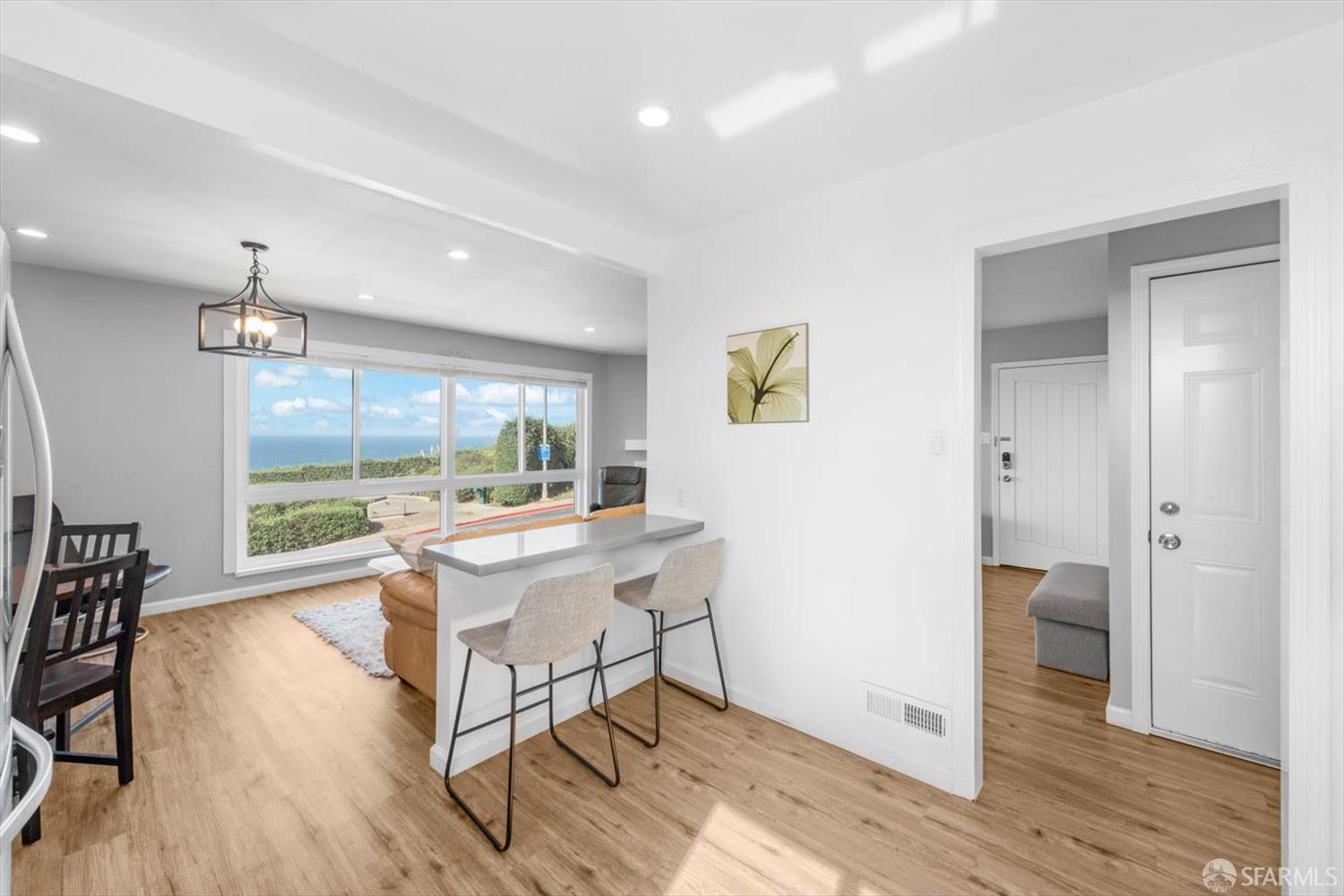 Detail Gallery Image 15 of 45 For 47 Longview Dr, Daly City,  CA 94015 - 3 Beds | 2 Baths