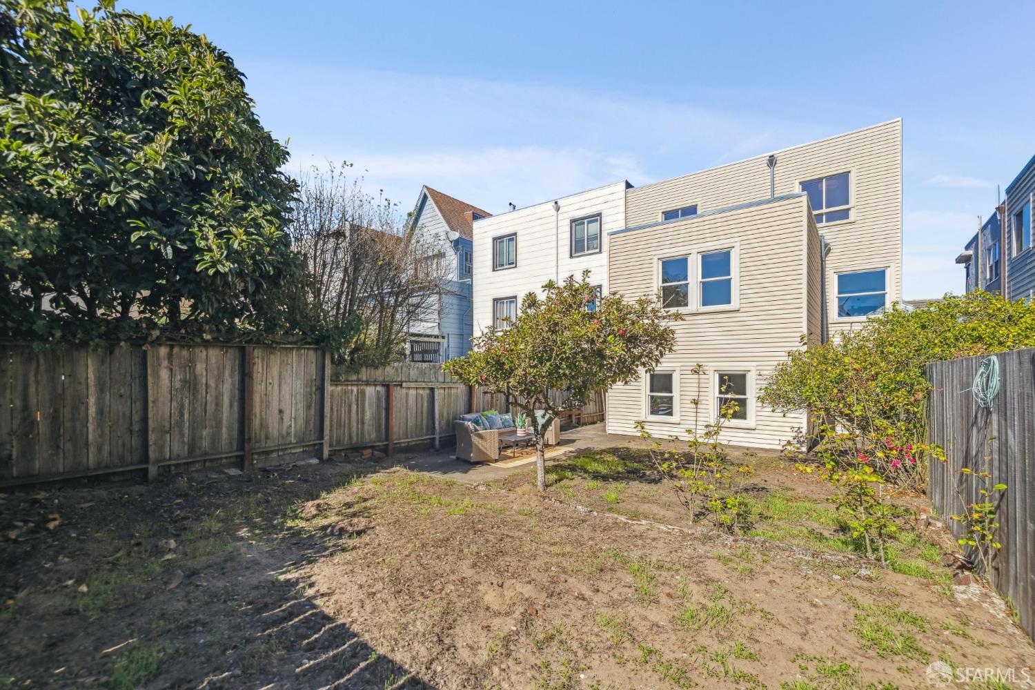 Detail Gallery Image 28 of 58 For 2015 Judah St, San Francisco,  CA 94122 - – Beds | – Baths