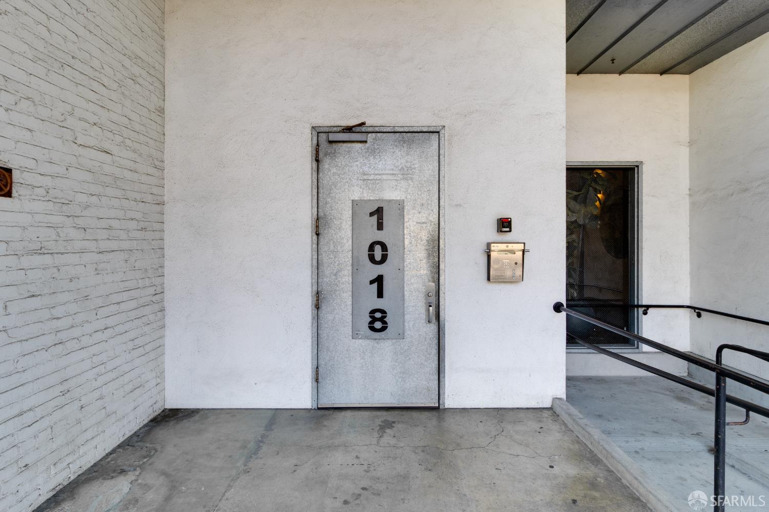 Detail Gallery Image 4 of 45 For 1018 4th Ave #118,  Oakland,  CA 94606 - 1 Beds | 1 Baths
