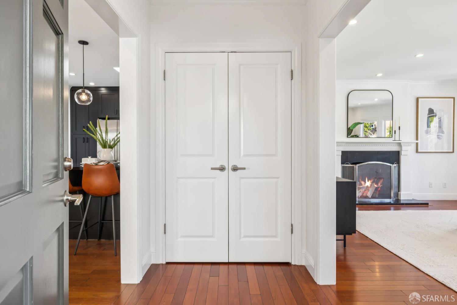 Detail Gallery Image 4 of 51 For 325 Wawona St, San Francisco,  CA 94127 - 2 Beds | 2 Baths