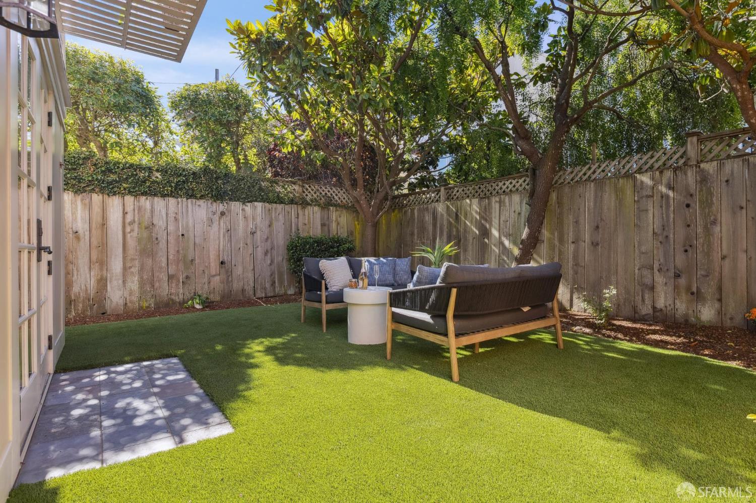 Detail Gallery Image 36 of 40 For 135 Avila St, San Francisco,  CA 94123 - 3 Beds | 2/1 Baths