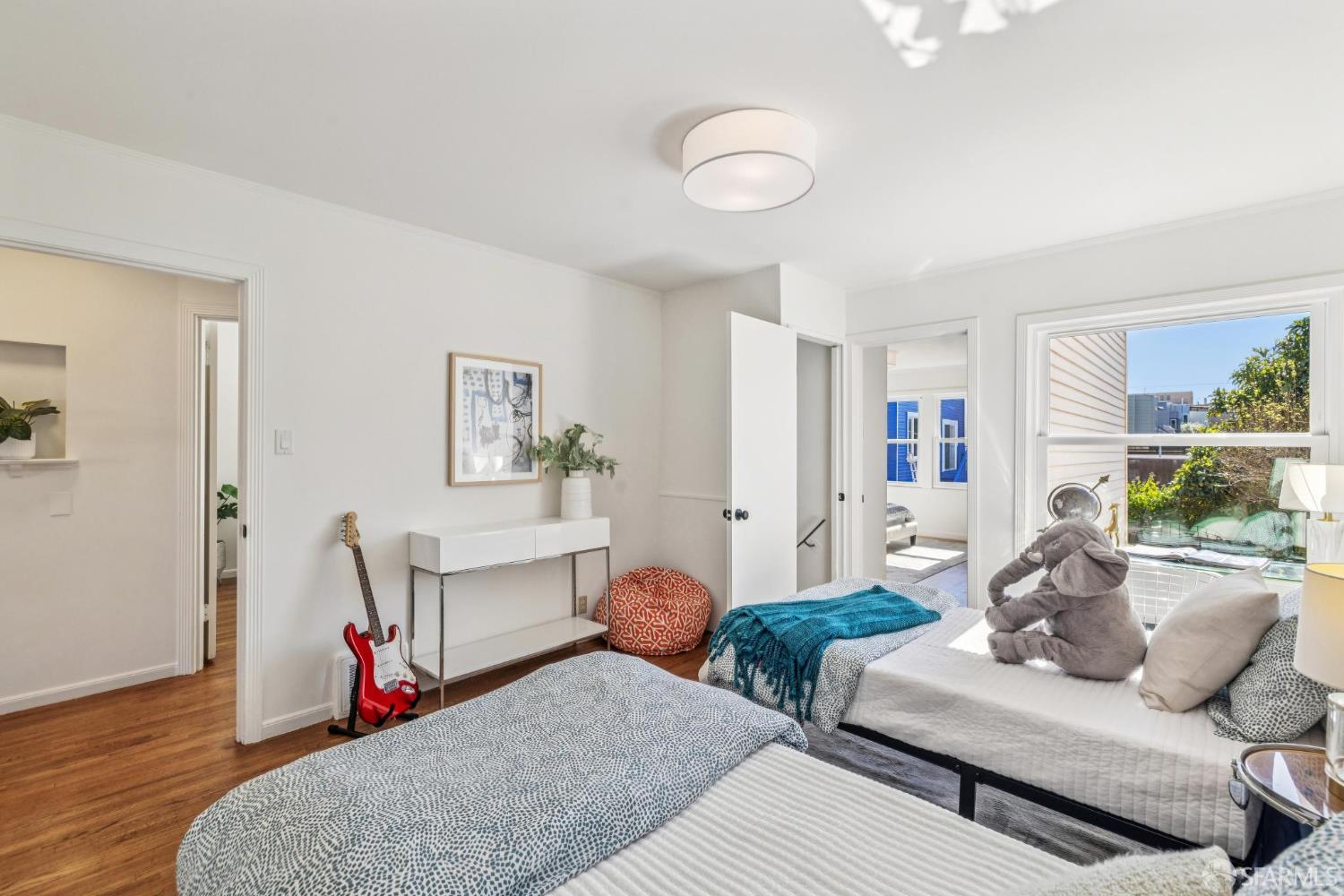 Detail Gallery Image 19 of 58 For 2015 Judah St, San Francisco,  CA 94122 - – Beds | – Baths