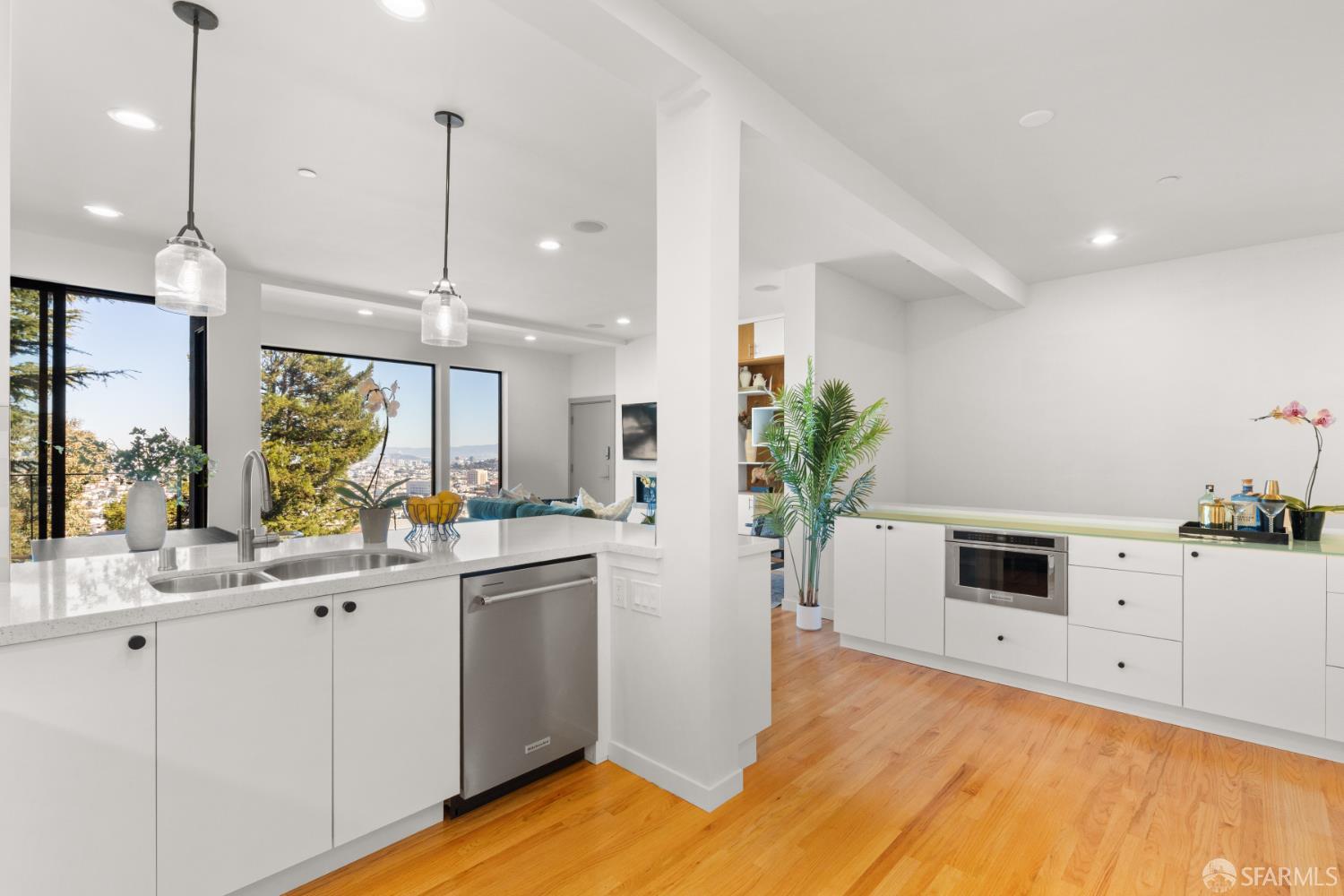 Detail Gallery Image 19 of 48 For 37 Miguel St #6,  San Francisco,  CA 94131 - 3 Beds | 3 Baths