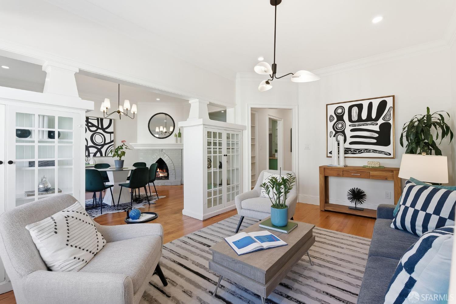 Photo #3: 425084755 Listing: Photo #3