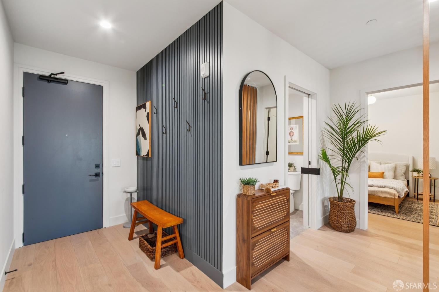 Detail Gallery Image 2 of 34 For 986 South Van Ness Ave #203,  San Francisco,  CA 94110 - 1 Beds | 1 Baths