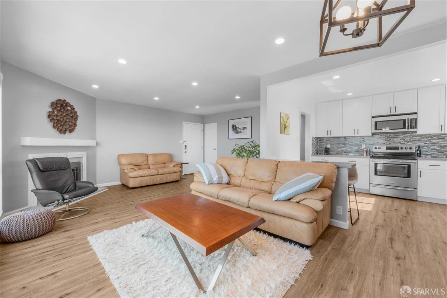 Detail Gallery Image 7 of 45 For 47 Longview Dr, Daly City,  CA 94015 - 3 Beds | 2 Baths