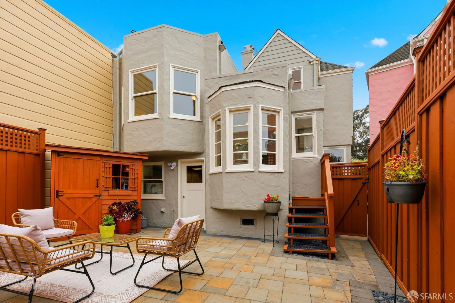 Detail Gallery Image 33 of 36 For 2032 Wawona St, San Francisco,  CA 94116 - 3 Beds | 2 Baths