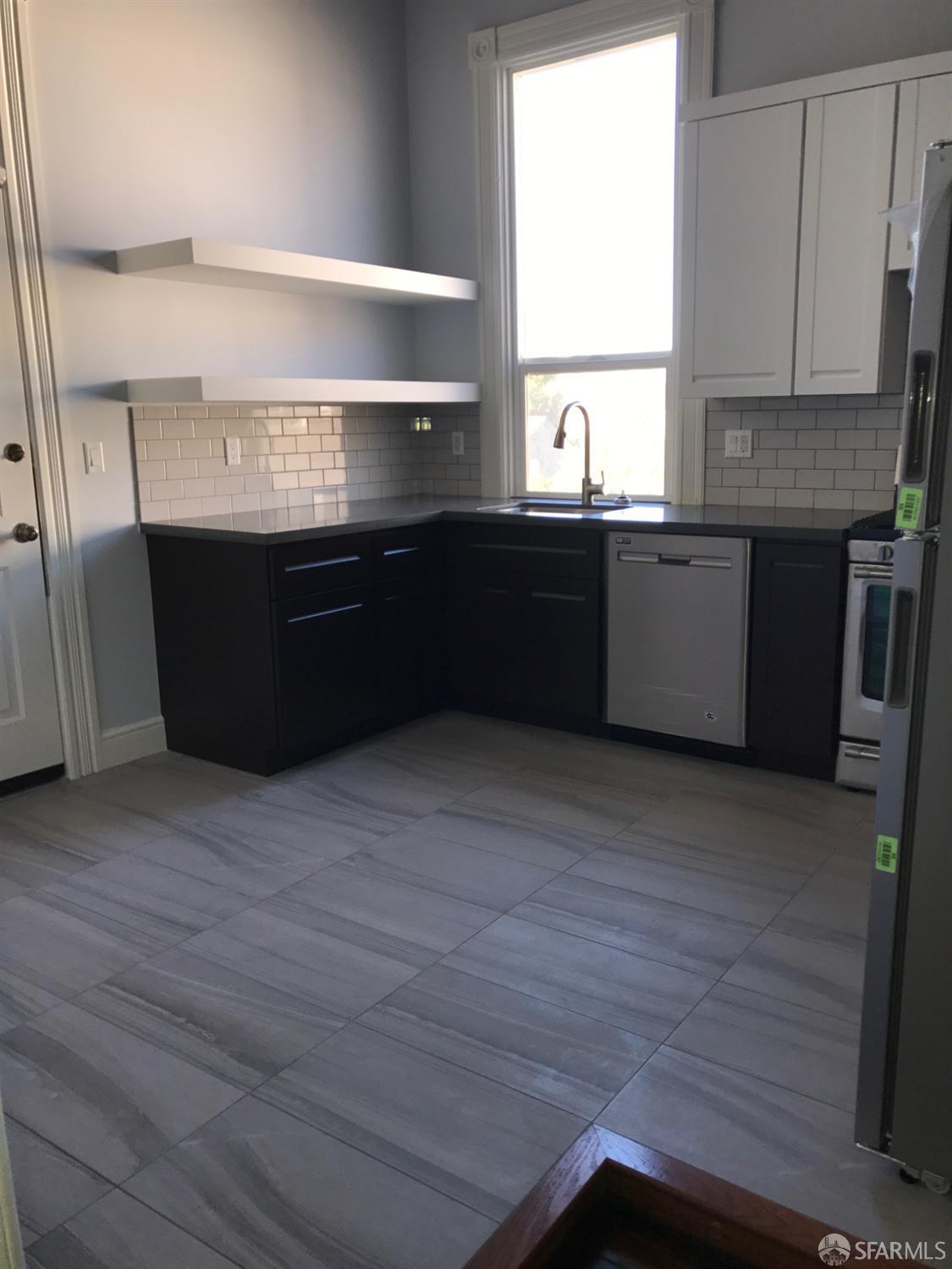 Detail Gallery Image 7 of 12 For 1937 Mcallister St, San Francisco,  CA 94115 - 3 Beds | 2 Baths