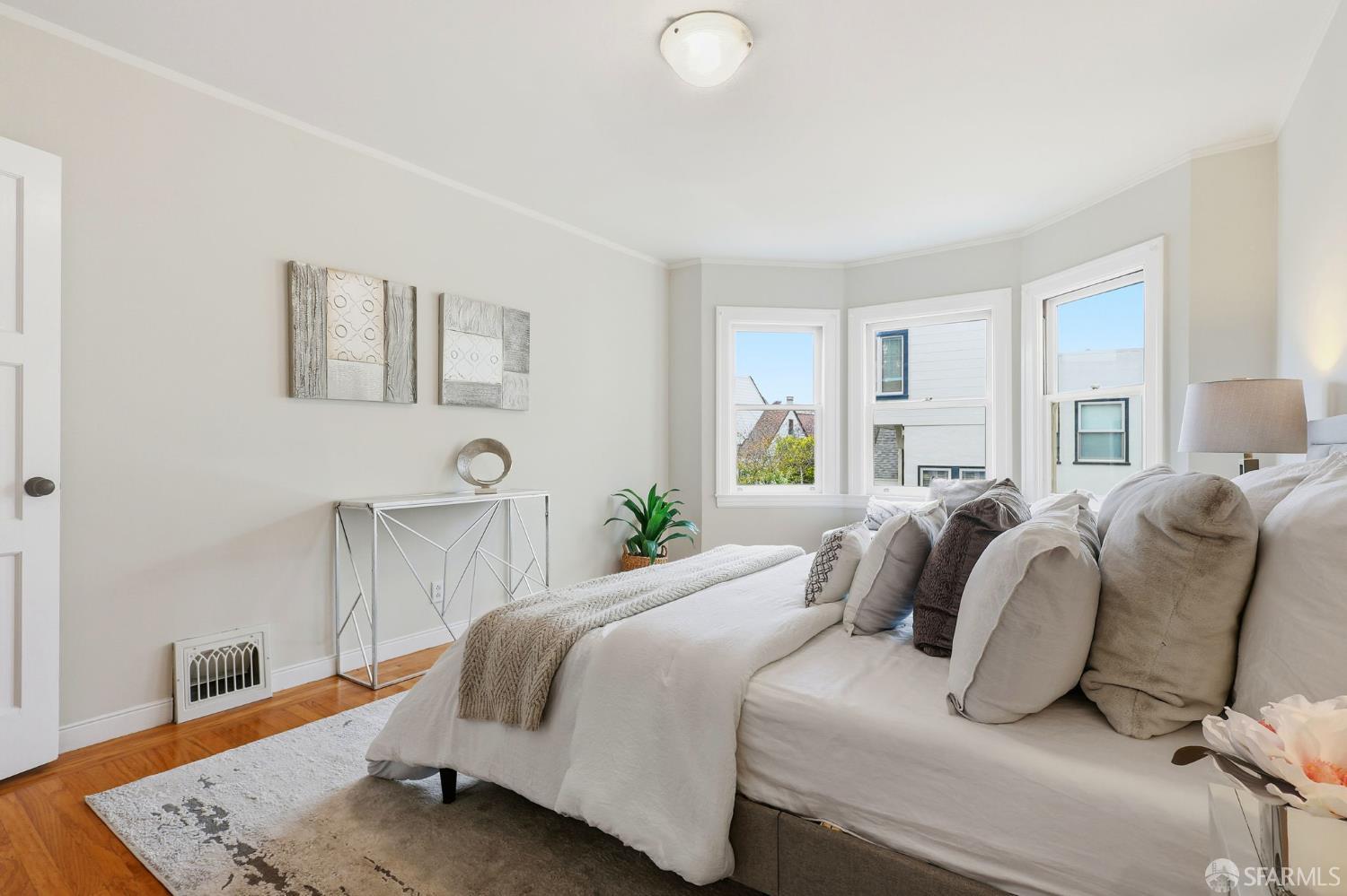 Detail Gallery Image 18 of 36 For 2032 Wawona St, San Francisco,  CA 94116 - 3 Beds | 2 Baths