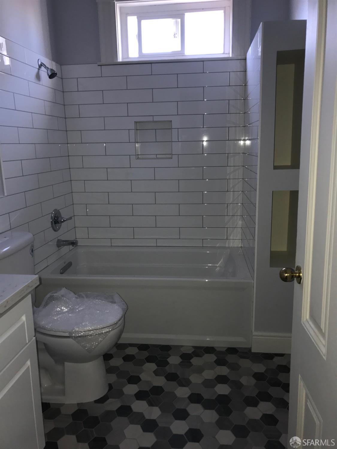 Detail Gallery Image 9 of 12 For 1937 Mcallister St, San Francisco,  CA 94115 - 3 Beds | 2 Baths