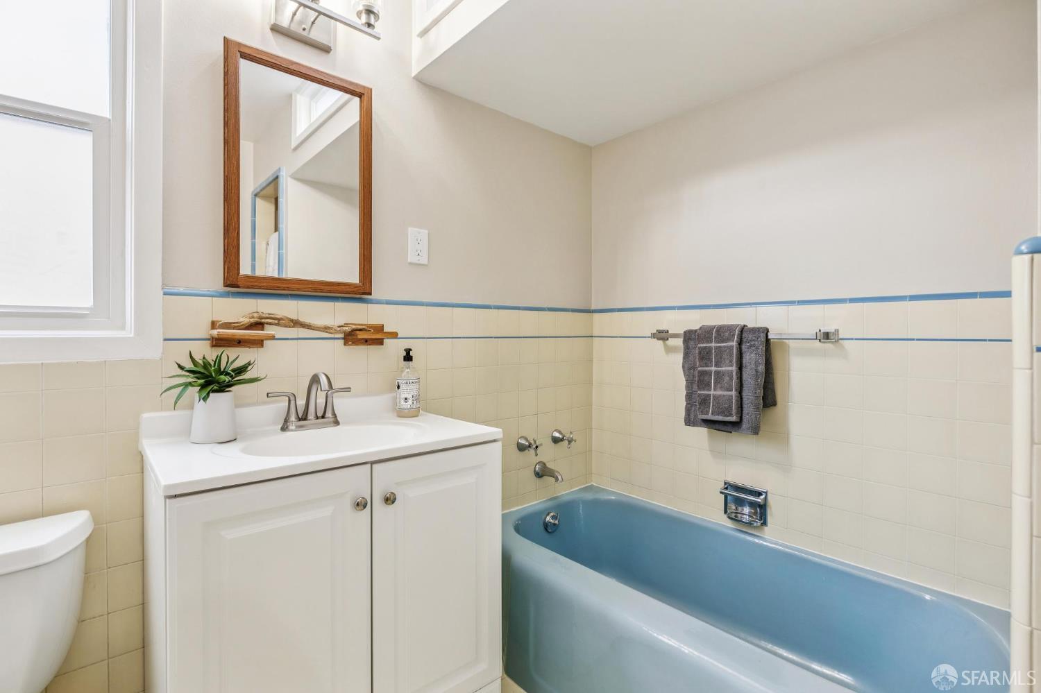 Detail Gallery Image 20 of 36 For 45 Dalewood Way, San Francisco,  CA 94127 - 3 Beds | 2 Baths