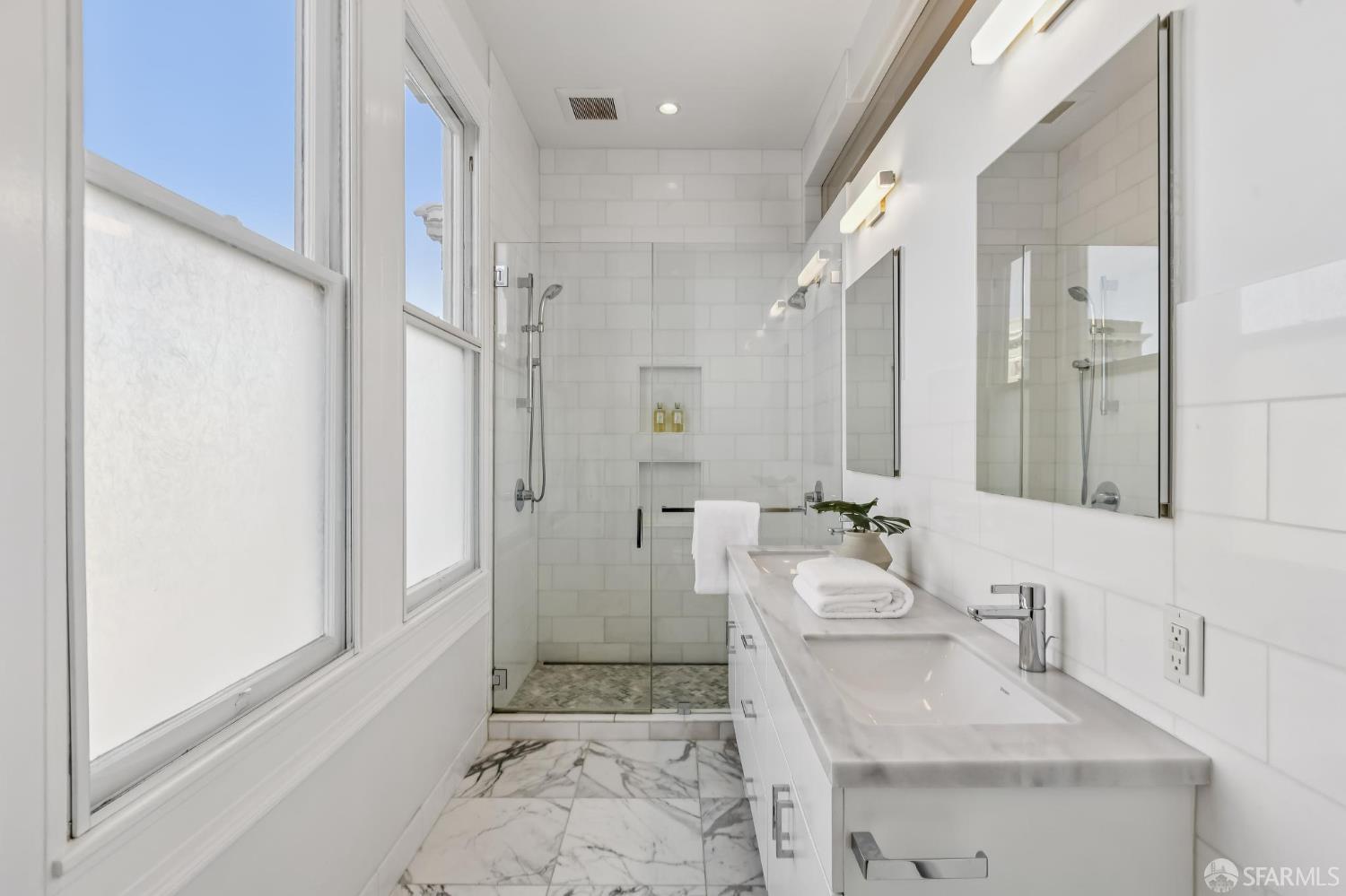 Detail Gallery Image 11 of 30 For 903 Guerrero St, San Francisco,  CA 94110 - 3 Beds | 2 Baths