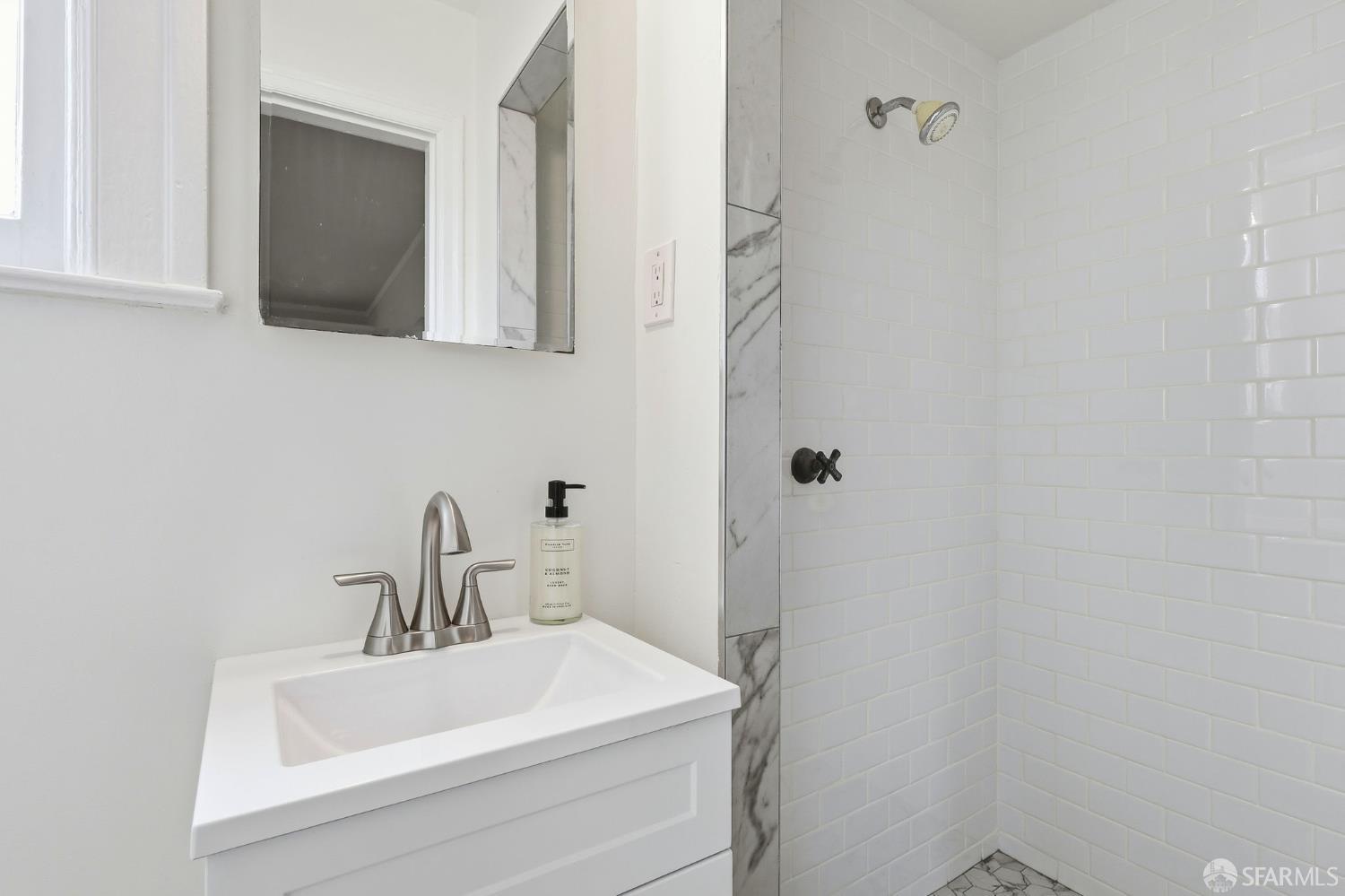 Detail Gallery Image 27 of 36 For 2032 Wawona St, San Francisco,  CA 94116 - 3 Beds | 2 Baths