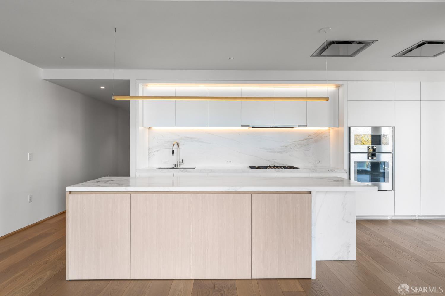 Detail Gallery Image 6 of 20 For 1 Steuart Ln #203,  San Francisco,  CA 94105 - 2 Beds | 2 Baths