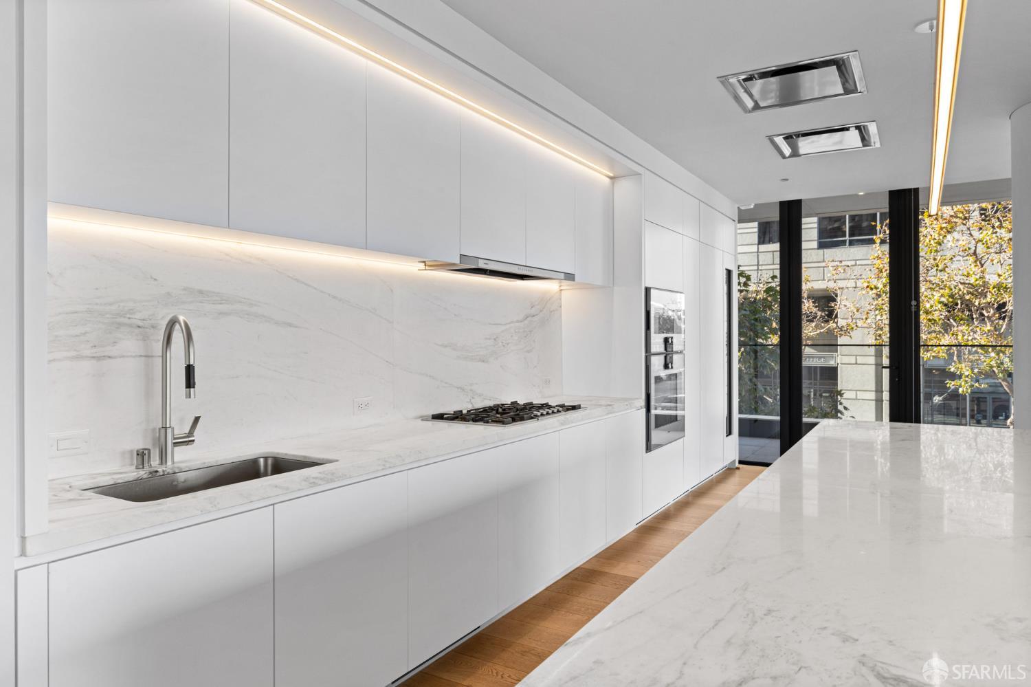 Detail Gallery Image 8 of 20 For 1 Steuart Ln #203,  San Francisco,  CA 94105 - 2 Beds | 2 Baths