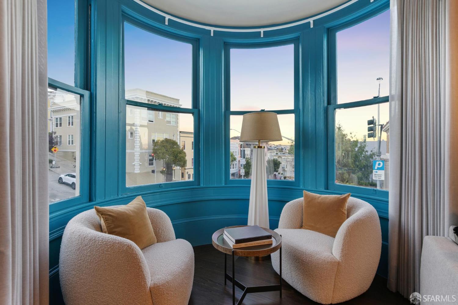 Detail Gallery Image 3 of 30 For 903 Guerrero St, San Francisco,  CA 94110 - 3 Beds | 2 Baths