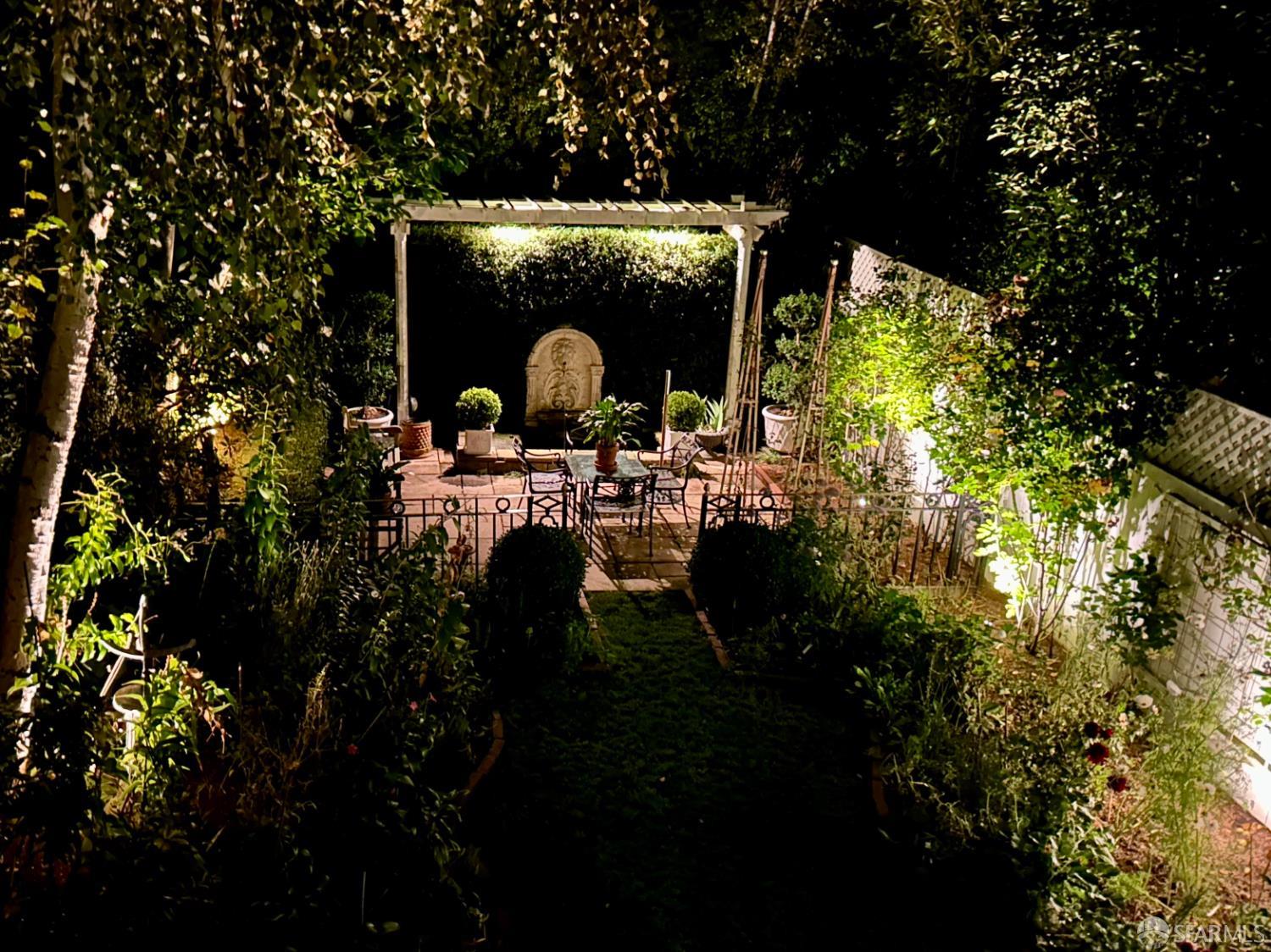 Detail Gallery Image 47 of 63 For 306 Diamond St, San Francisco,  CA 94114 - 3 Beds | 2 Baths