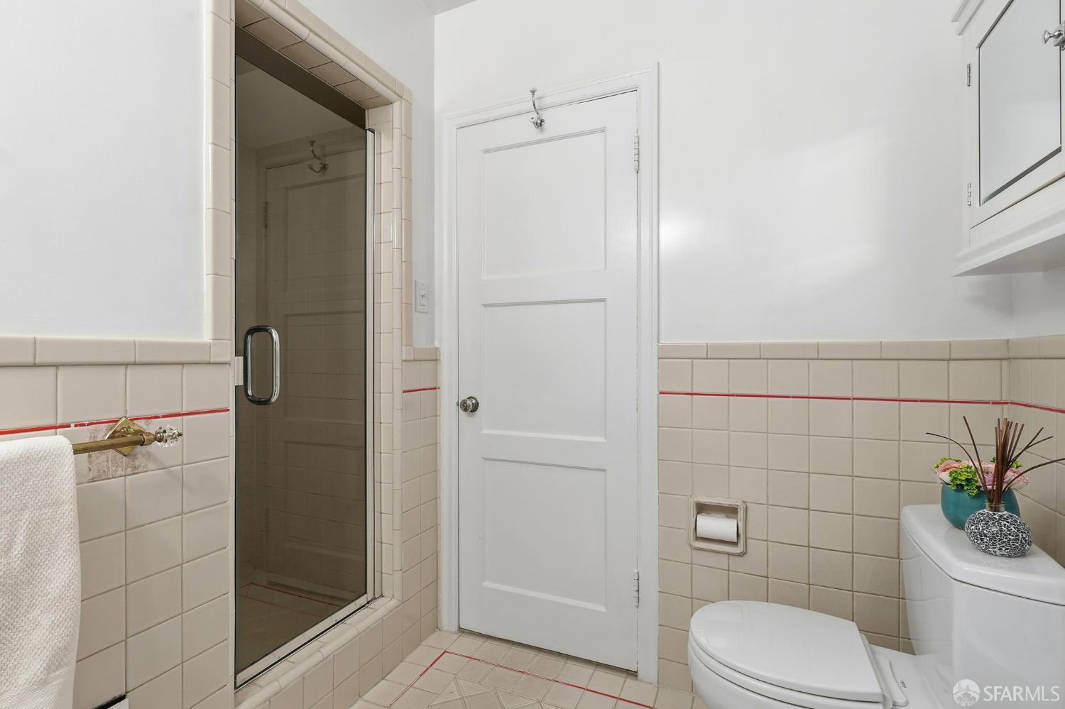 Detail Gallery Image 25 of 36 For 2032 Wawona St, San Francisco,  CA 94116 - 3 Beds | 2 Baths