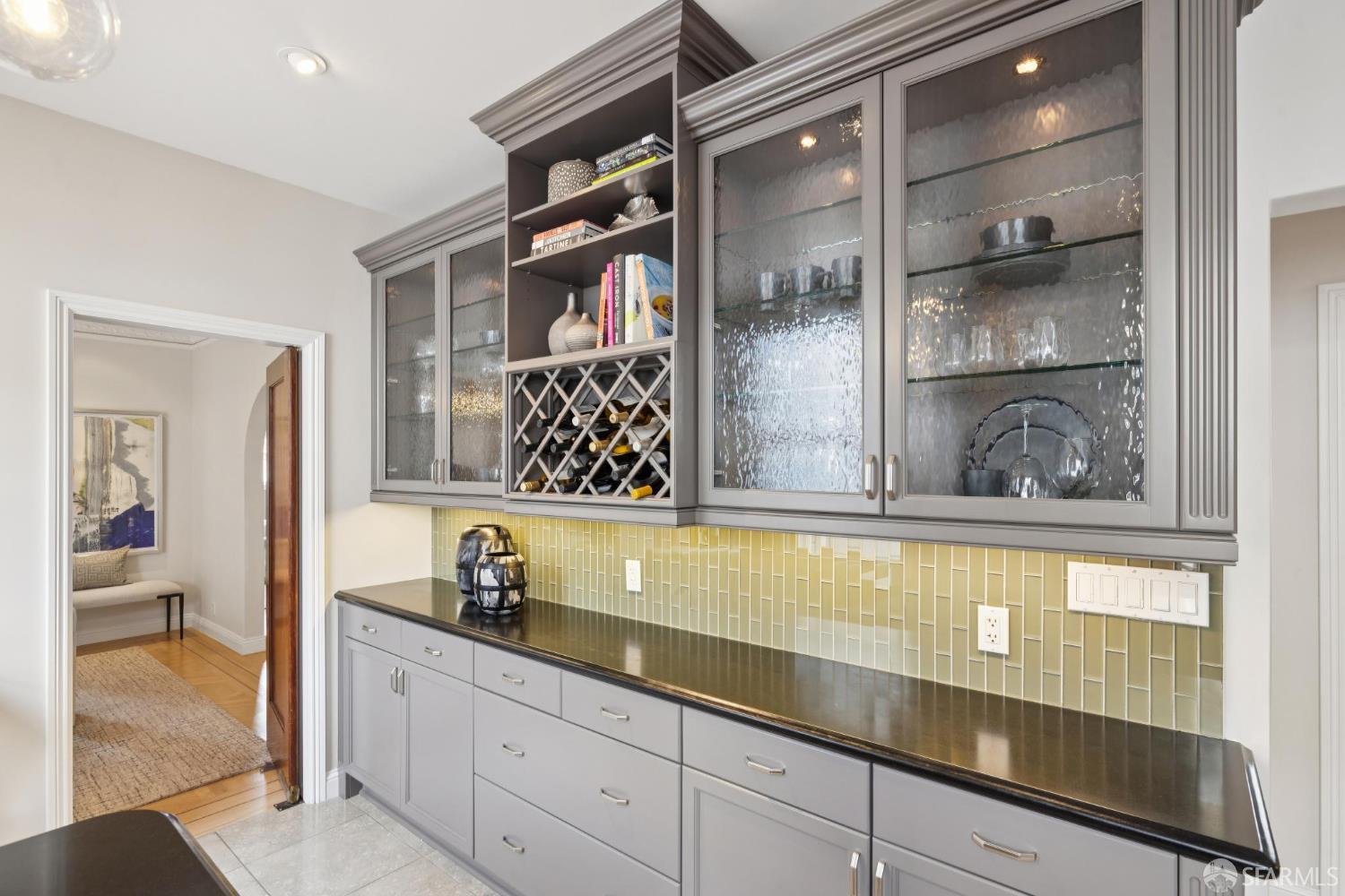 Detail Gallery Image 12 of 31 For 115 Retiro Way, San Francisco,  CA 94123 - 2 Beds | 1/1 Baths