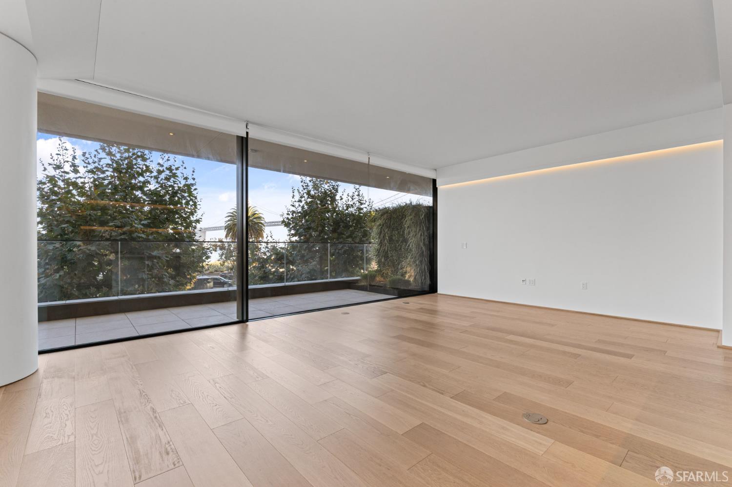 Detail Gallery Image 5 of 20 For 1 Steuart Ln #203,  San Francisco,  CA 94105 - 2 Beds | 2 Baths