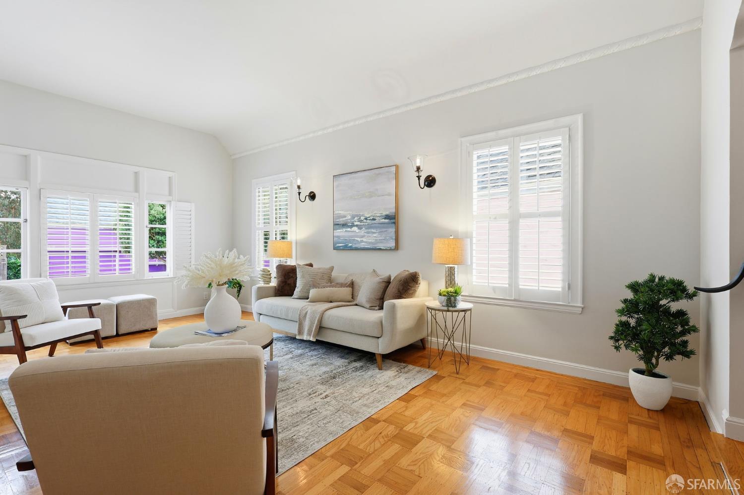 Detail Gallery Image 3 of 36 For 2032 Wawona St, San Francisco,  CA 94116 - 3 Beds | 2 Baths