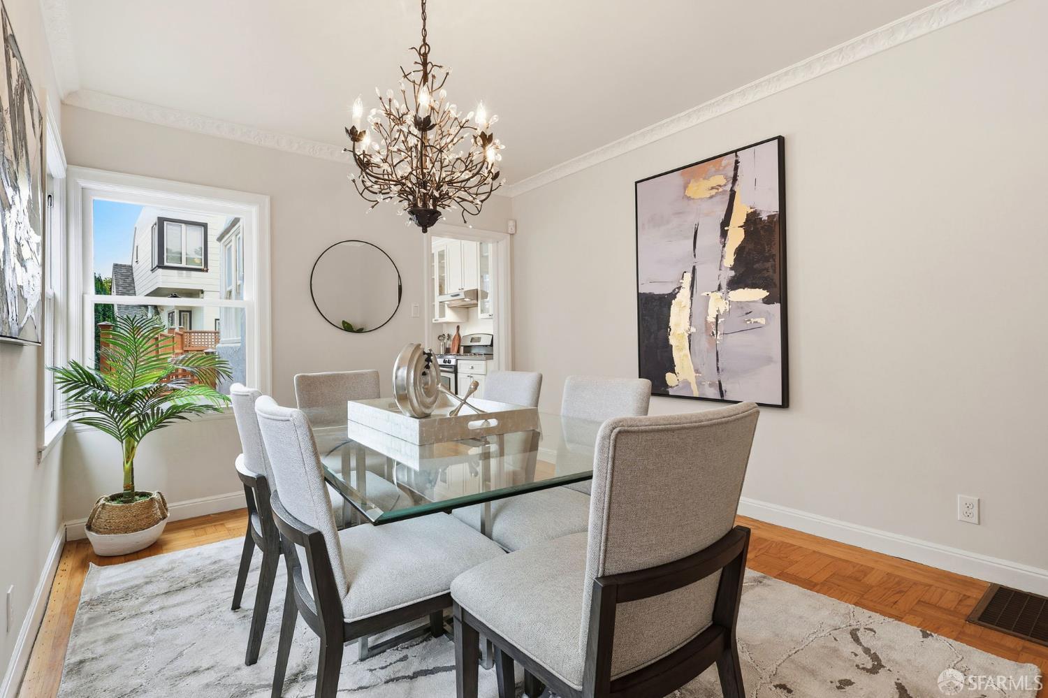 Detail Gallery Image 10 of 36 For 2032 Wawona St, San Francisco,  CA 94116 - 3 Beds | 2 Baths