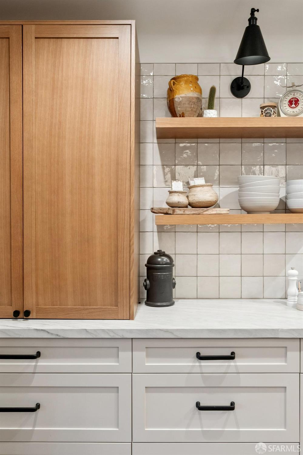 Detail Gallery Image 7 of 56 For 3883 20th St, San Francisco,  CA 94114 - 4 Beds | 2/1 Baths