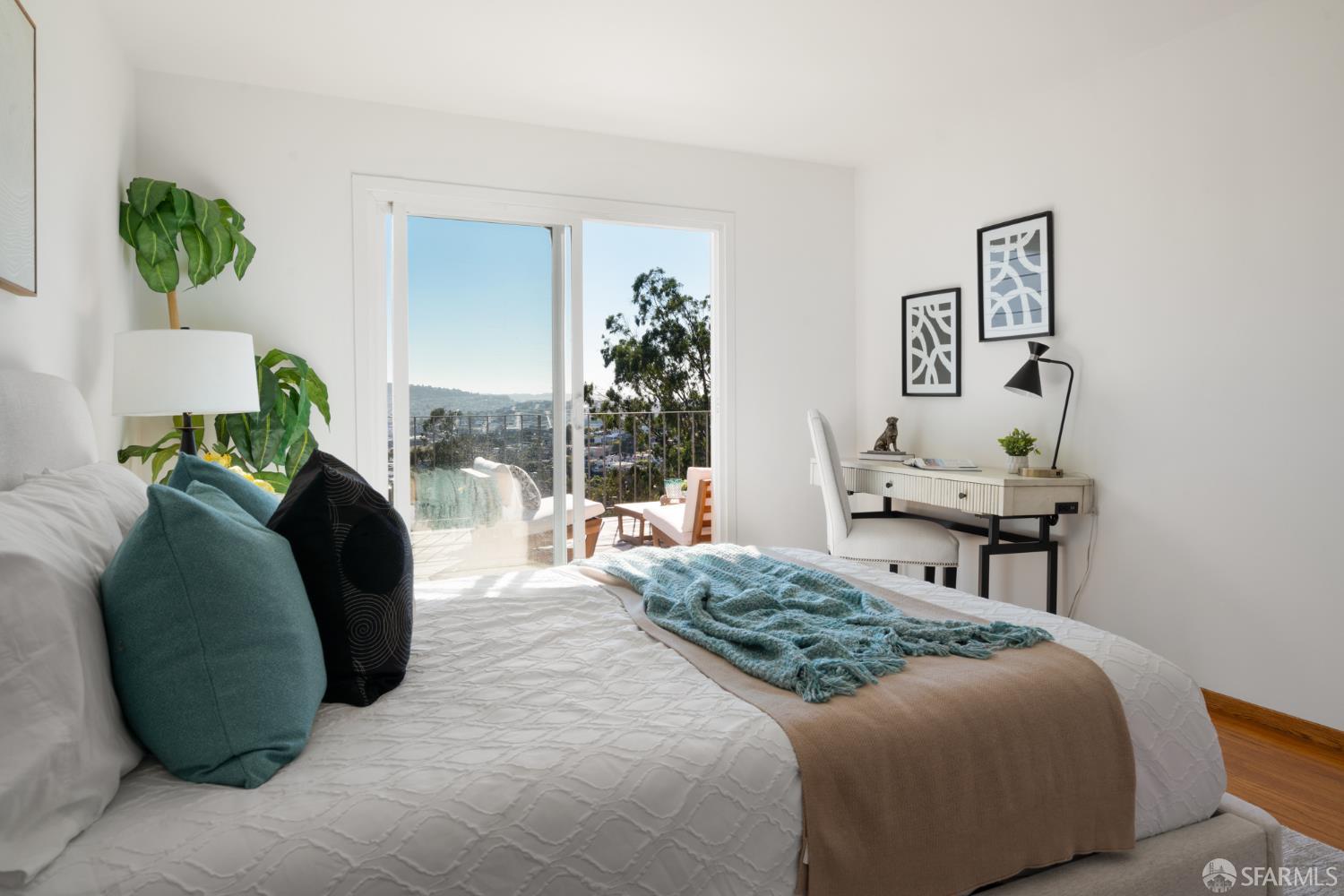 Detail Gallery Image 27 of 46 For 408 Gold Mine Dr, San Francisco,  CA 94131 - 3 Beds | 2 Baths