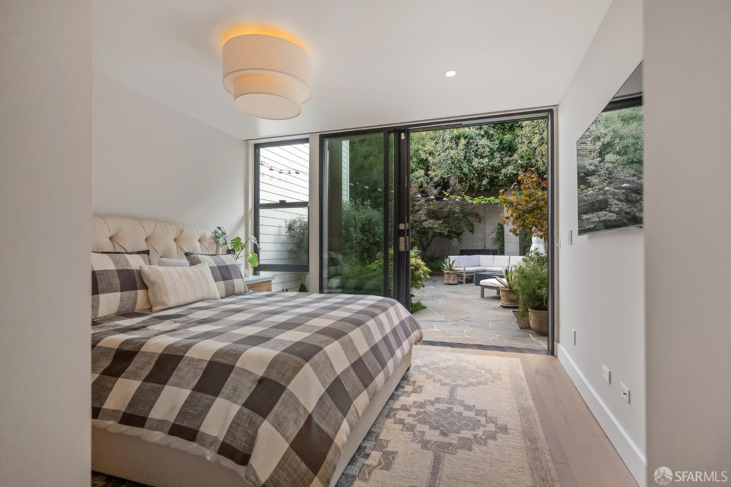 Detail Gallery Image 24 of 56 For 3883 20th St, San Francisco,  CA 94114 - 4 Beds | 2/1 Baths