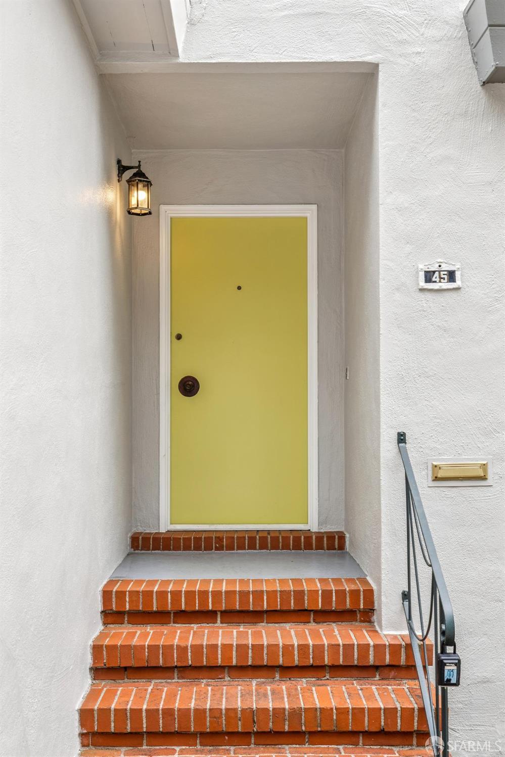 Detail Gallery Image 2 of 36 For 45 Dalewood Way, San Francisco,  CA 94127 - 3 Beds | 2 Baths