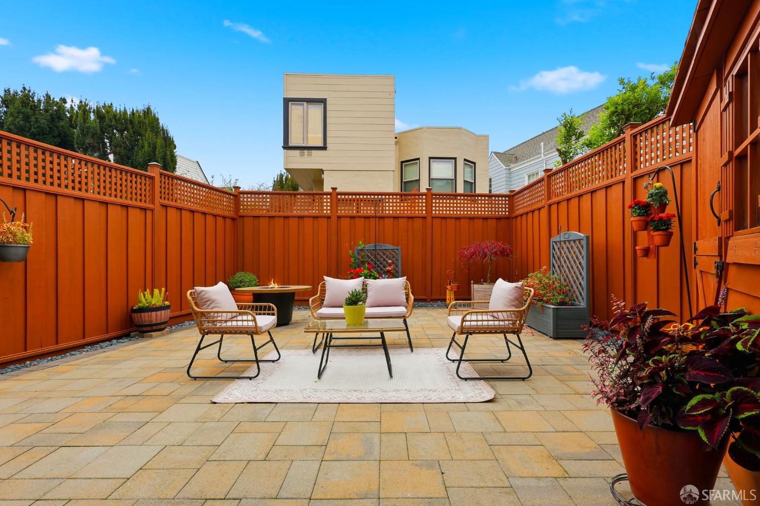 Detail Gallery Image 30 of 36 For 2032 Wawona St, San Francisco,  CA 94116 - 3 Beds | 2 Baths