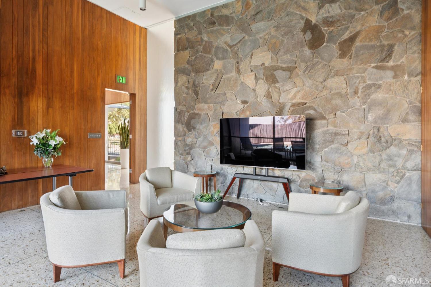 Detail Gallery Image 43 of 69 For 1050 North Point St #1002,  San Francisco,  CA 94109 - 2 Beds | 1 Baths