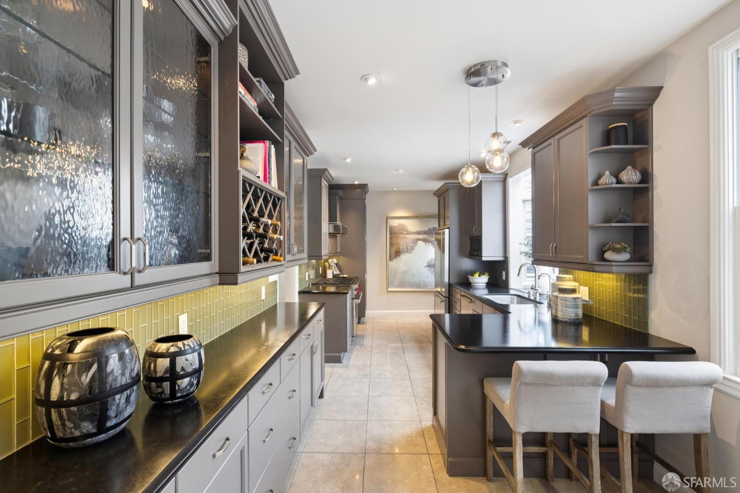 Detail Gallery Image 11 of 31 For 115 Retiro Way, San Francisco,  CA 94123 - 2 Beds | 1/1 Baths