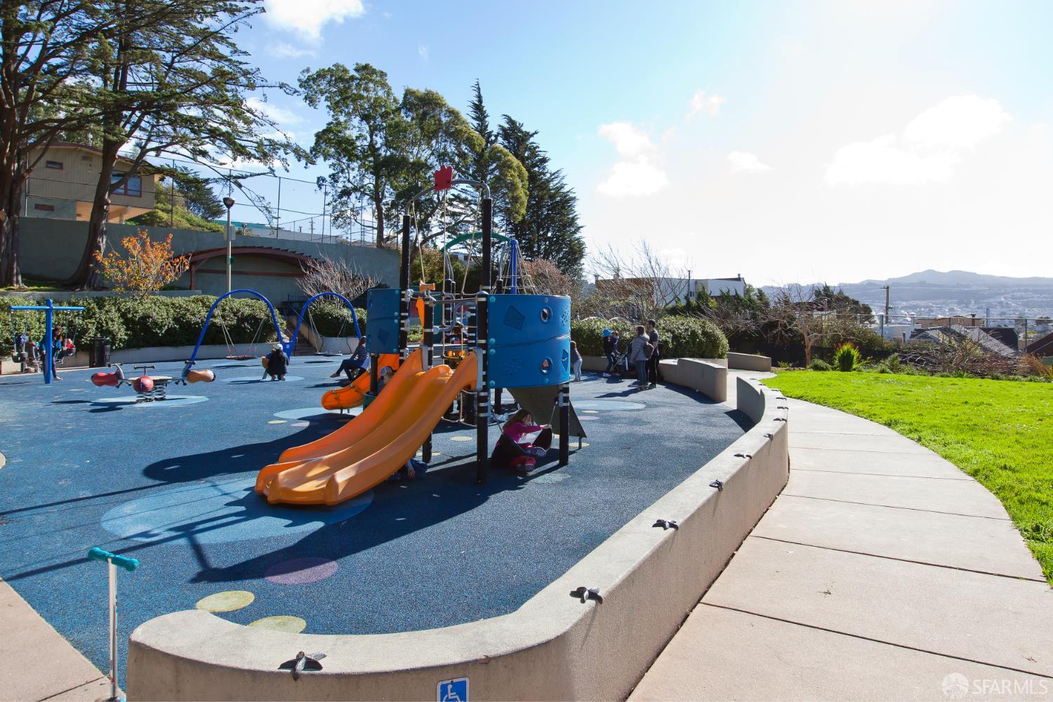 Detail Gallery Image 75 of 89 For 201 Detroit St, San Francisco,  CA 94131 - 4 Beds | 2 Baths