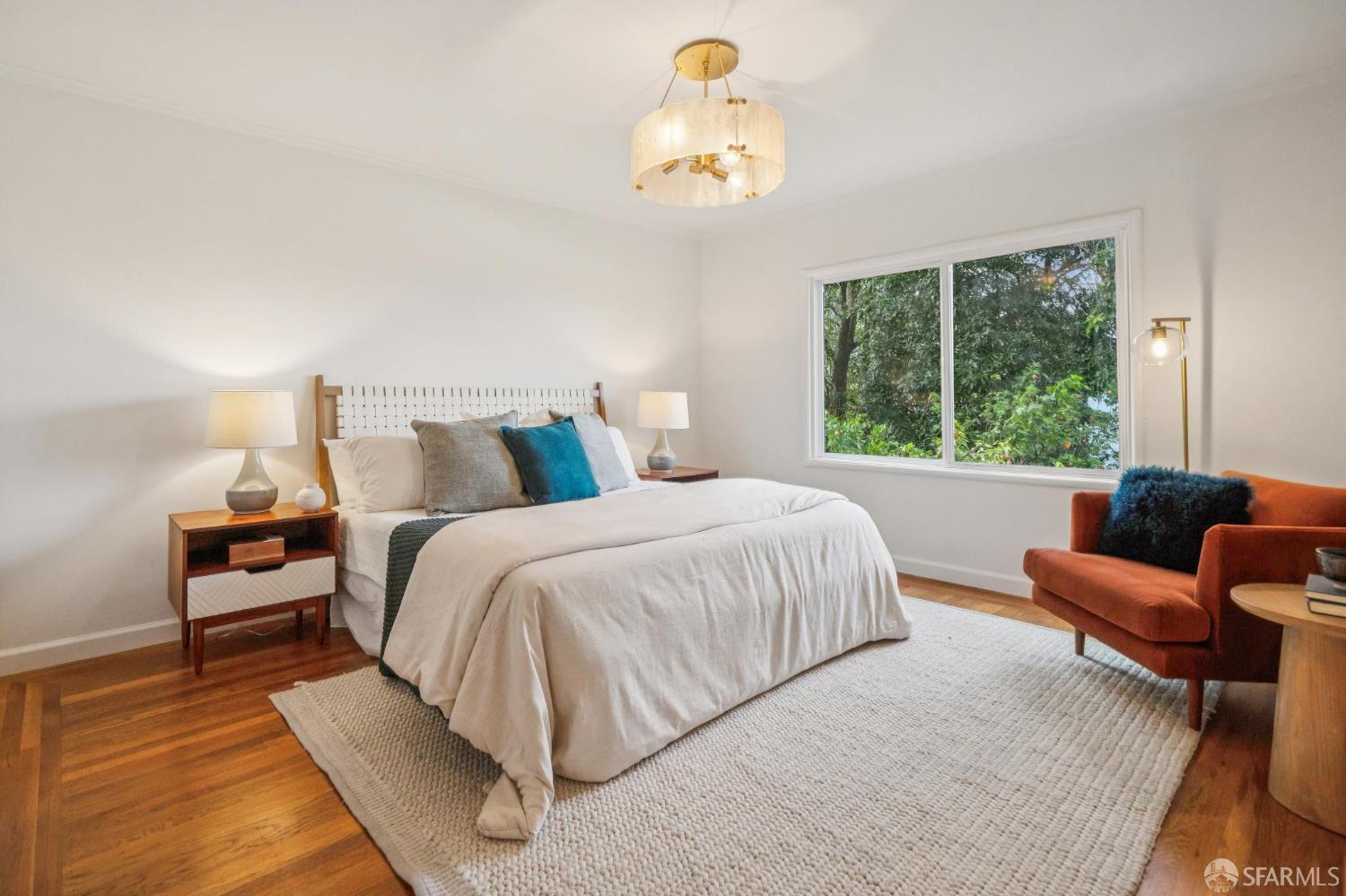 Detail Gallery Image 5 of 12 For 38 Newburg St, San Francisco,  CA 94131 - 3 Beds | 2 Baths