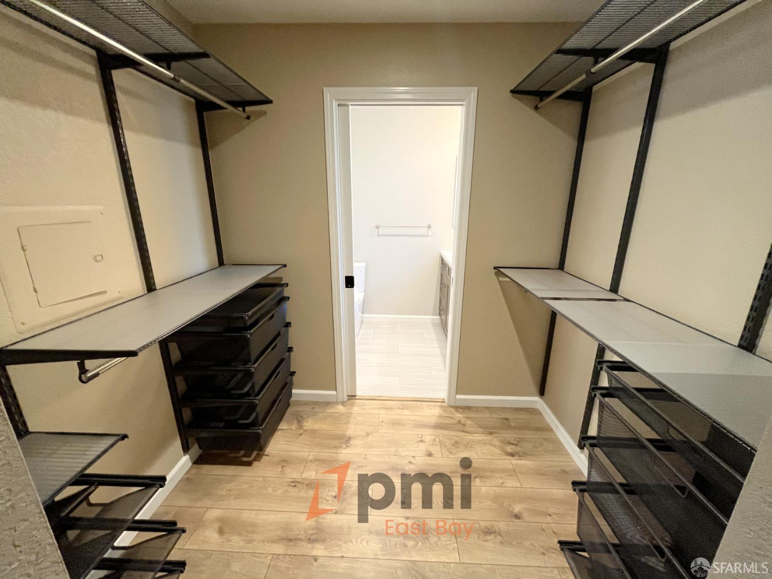 Detail Gallery Image 11 of 16 For 1716 Parkside Dr, Walnut Creek,  CA 94597 - 2 Beds | 2/1 Baths