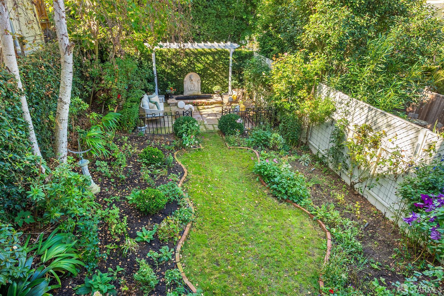 Detail Gallery Image 5 of 63 For 306 Diamond St, San Francisco,  CA 94114 - 3 Beds | 2 Baths