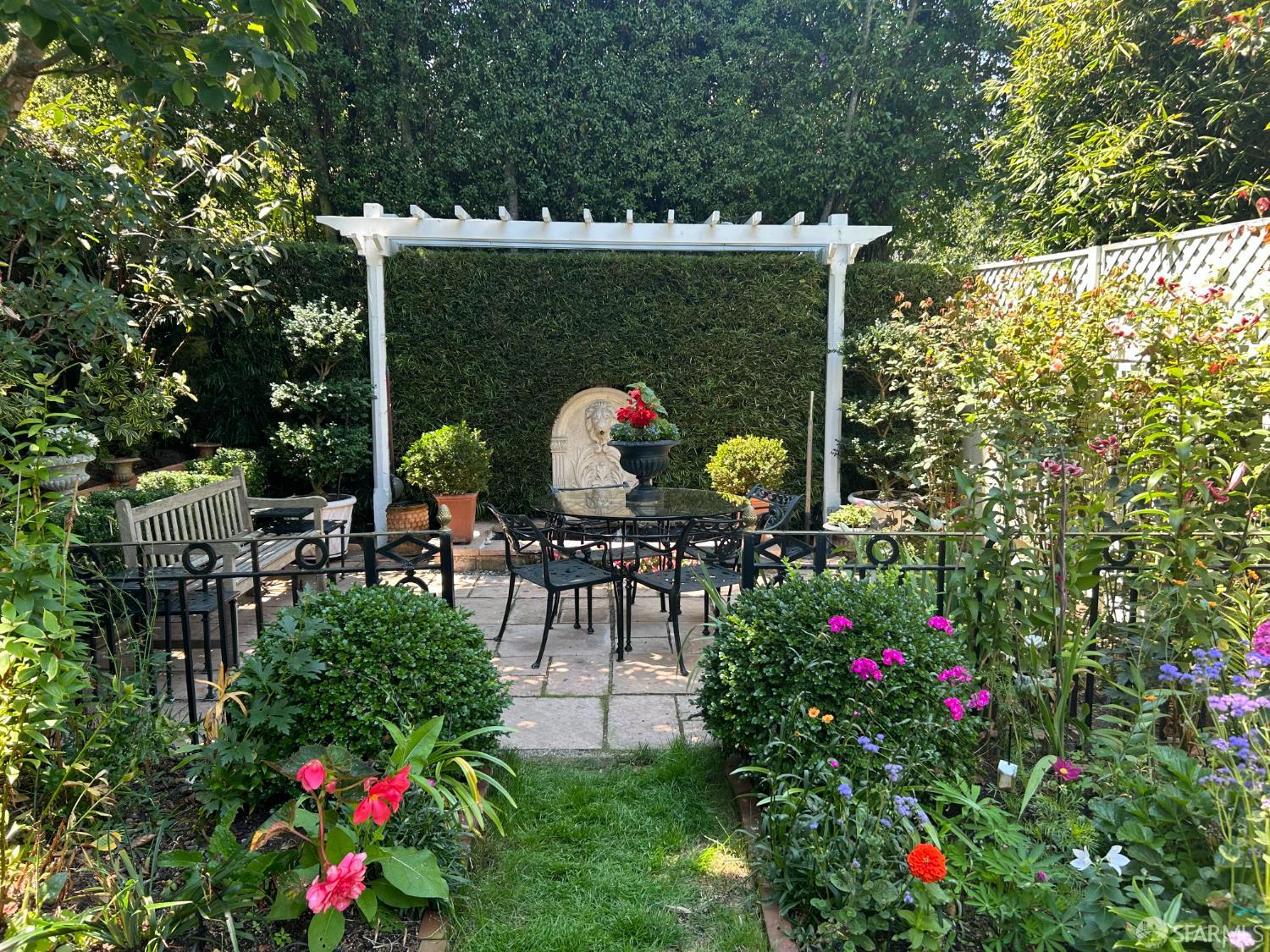 Detail Gallery Image 45 of 63 For 306 Diamond St, San Francisco,  CA 94114 - 3 Beds | 2 Baths