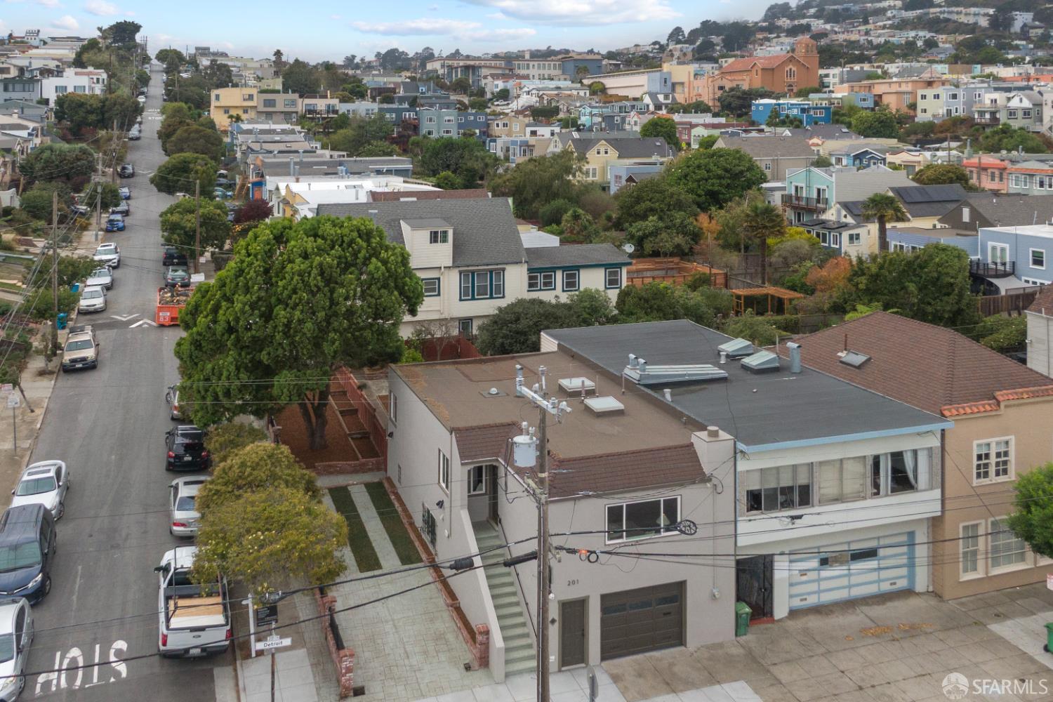 Detail Gallery Image 66 of 89 For 201 Detroit St, San Francisco,  CA 94131 - 4 Beds | 2 Baths