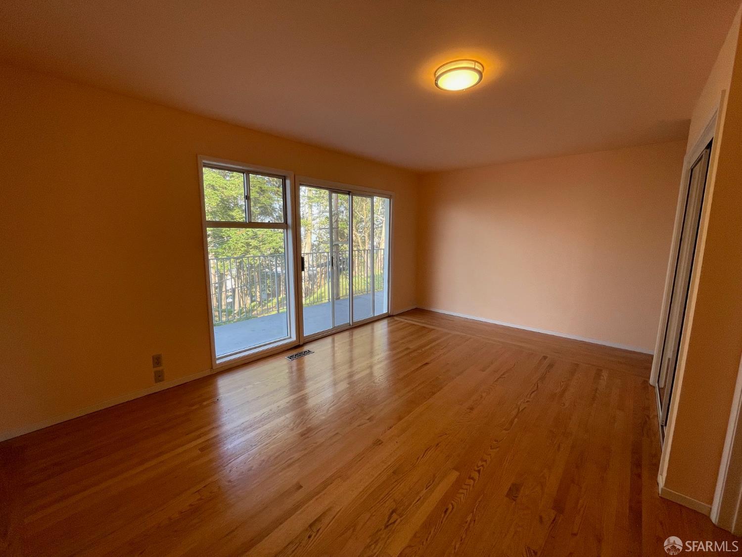 Detail Gallery Image 10 of 30 For 7 Sheldon Ter, San Francisco,  CA 94122 - 3 Beds | 3 Baths