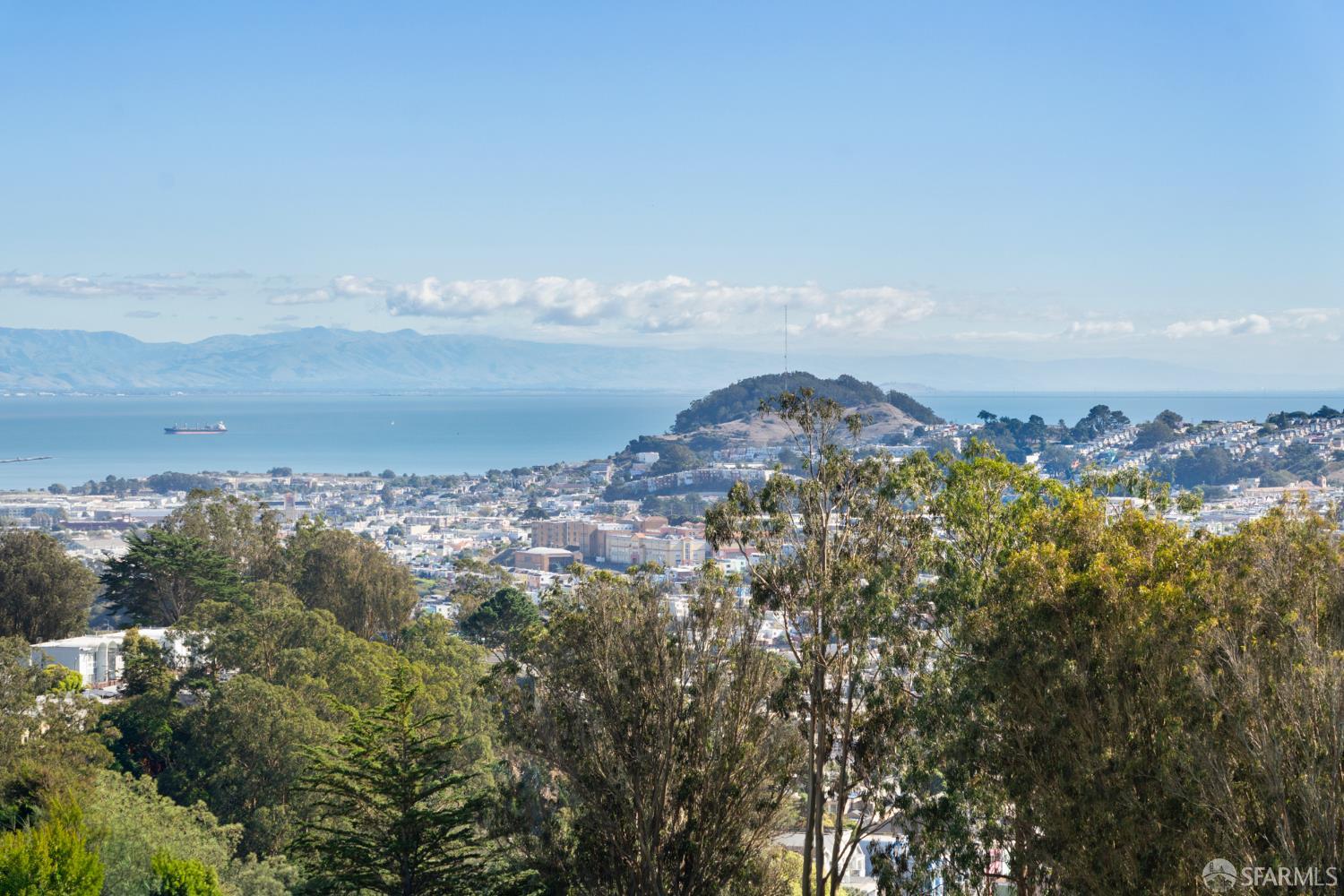 Detail Gallery Image 39 of 46 For 408 Gold Mine Dr, San Francisco,  CA 94131 - 3 Beds | 2 Baths