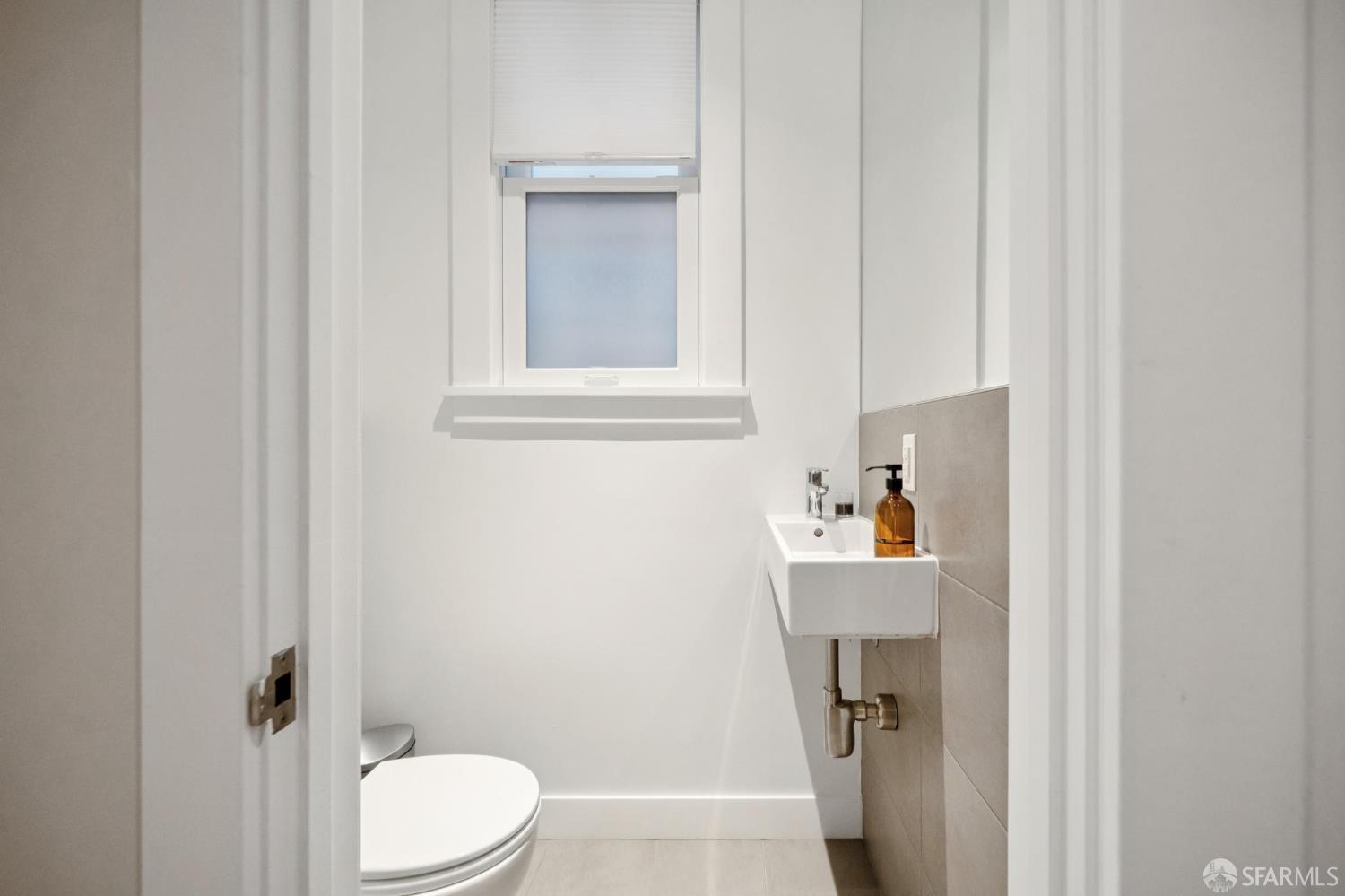 Detail Gallery Image 52 of 56 For 3883 20th St, San Francisco,  CA 94114 - 4 Beds | 2/1 Baths