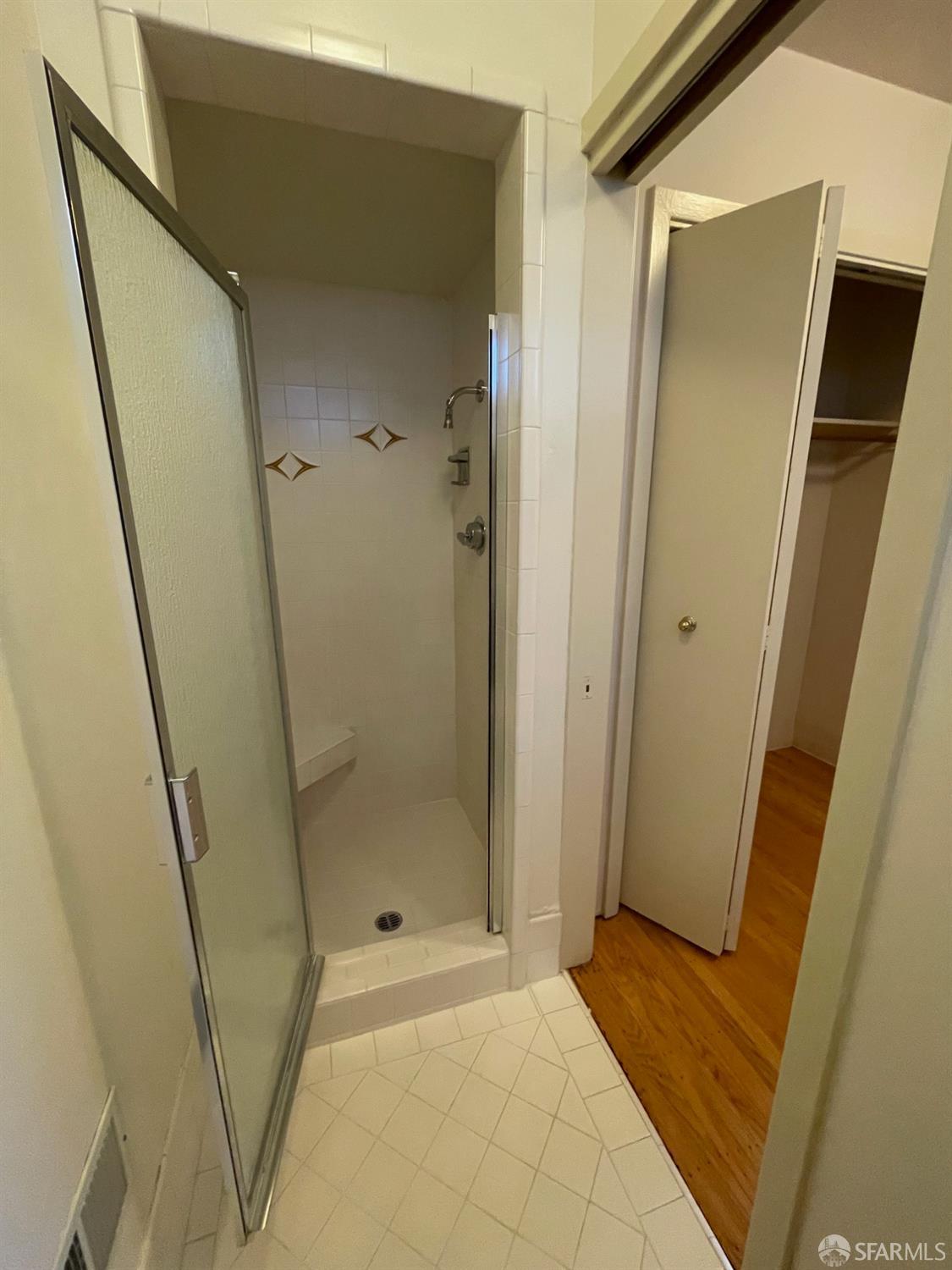 Detail Gallery Image 16 of 30 For 7 Sheldon Ter, San Francisco,  CA 94122 - 3 Beds | 3 Baths