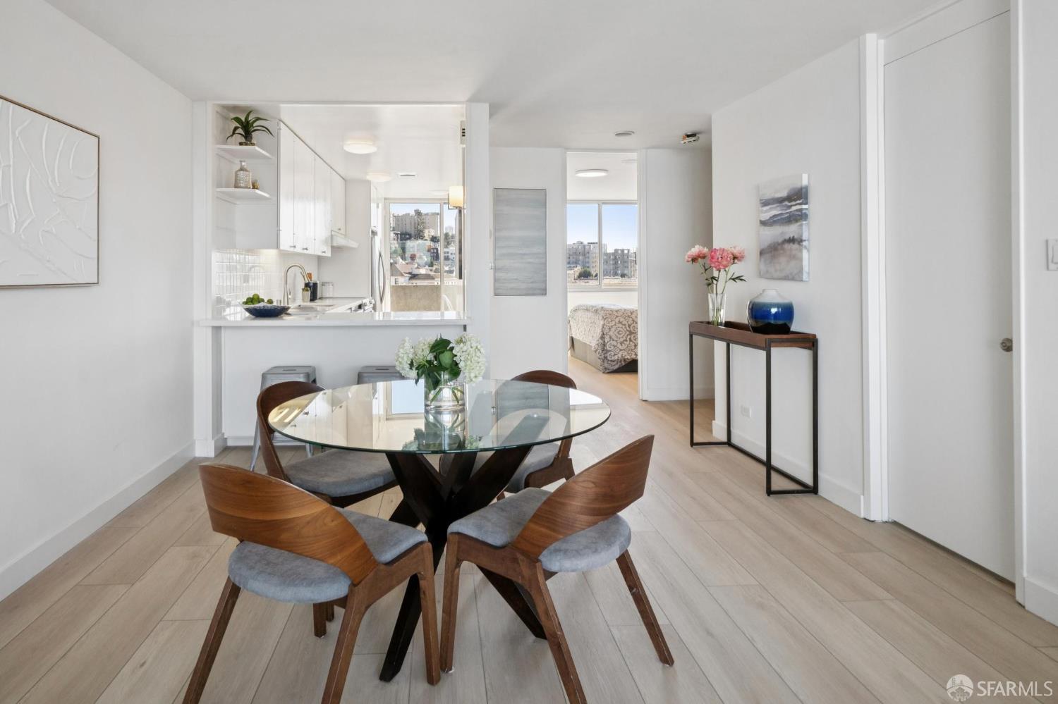 Detail Gallery Image 12 of 69 For 1050 North Point St #1002,  San Francisco,  CA 94109 - 2 Beds | 1 Baths