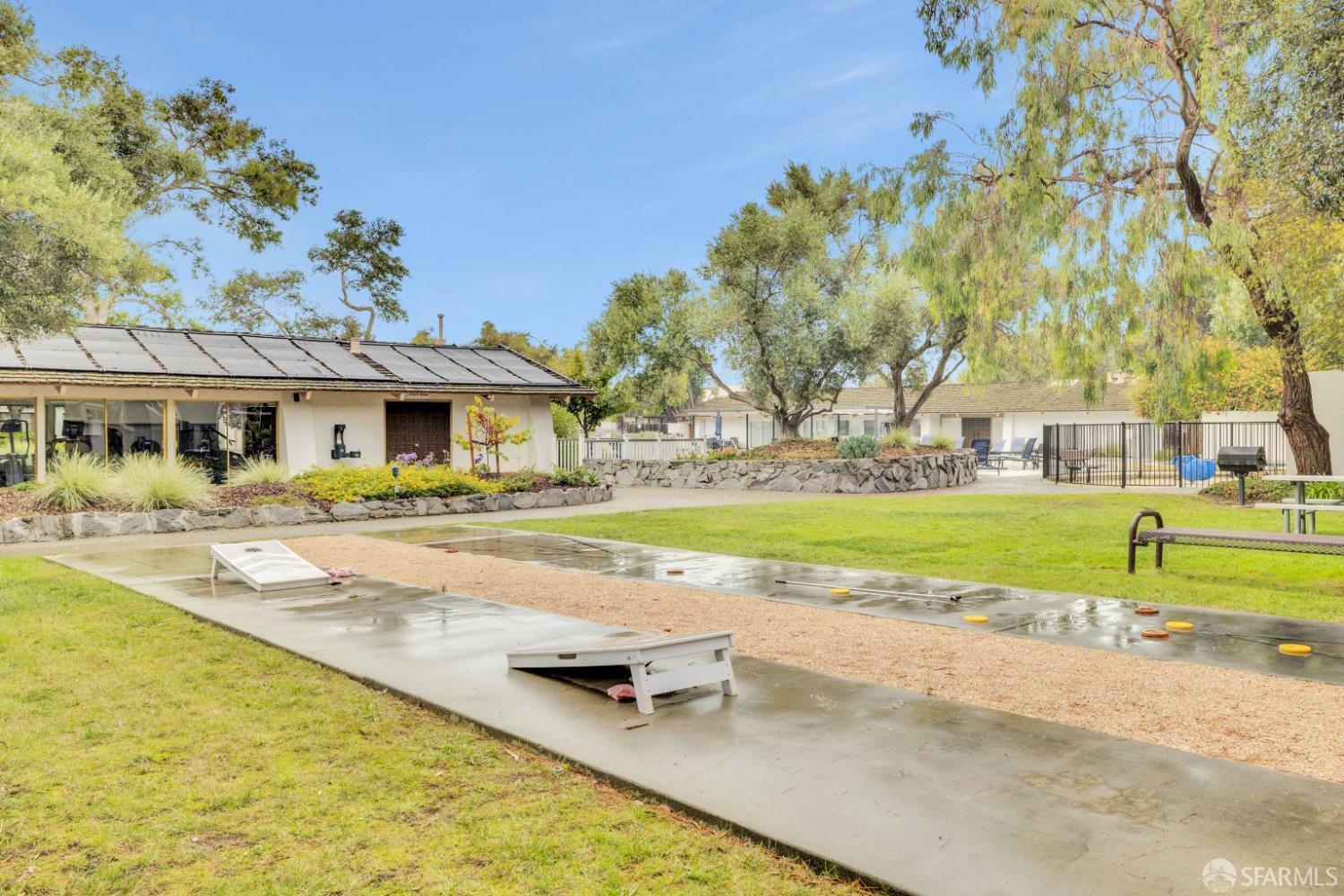 Detail Gallery Image 40 of 42 For 465 Fathom Dr #211,  San Mateo,  CA 94404 - 1 Beds | 1 Baths