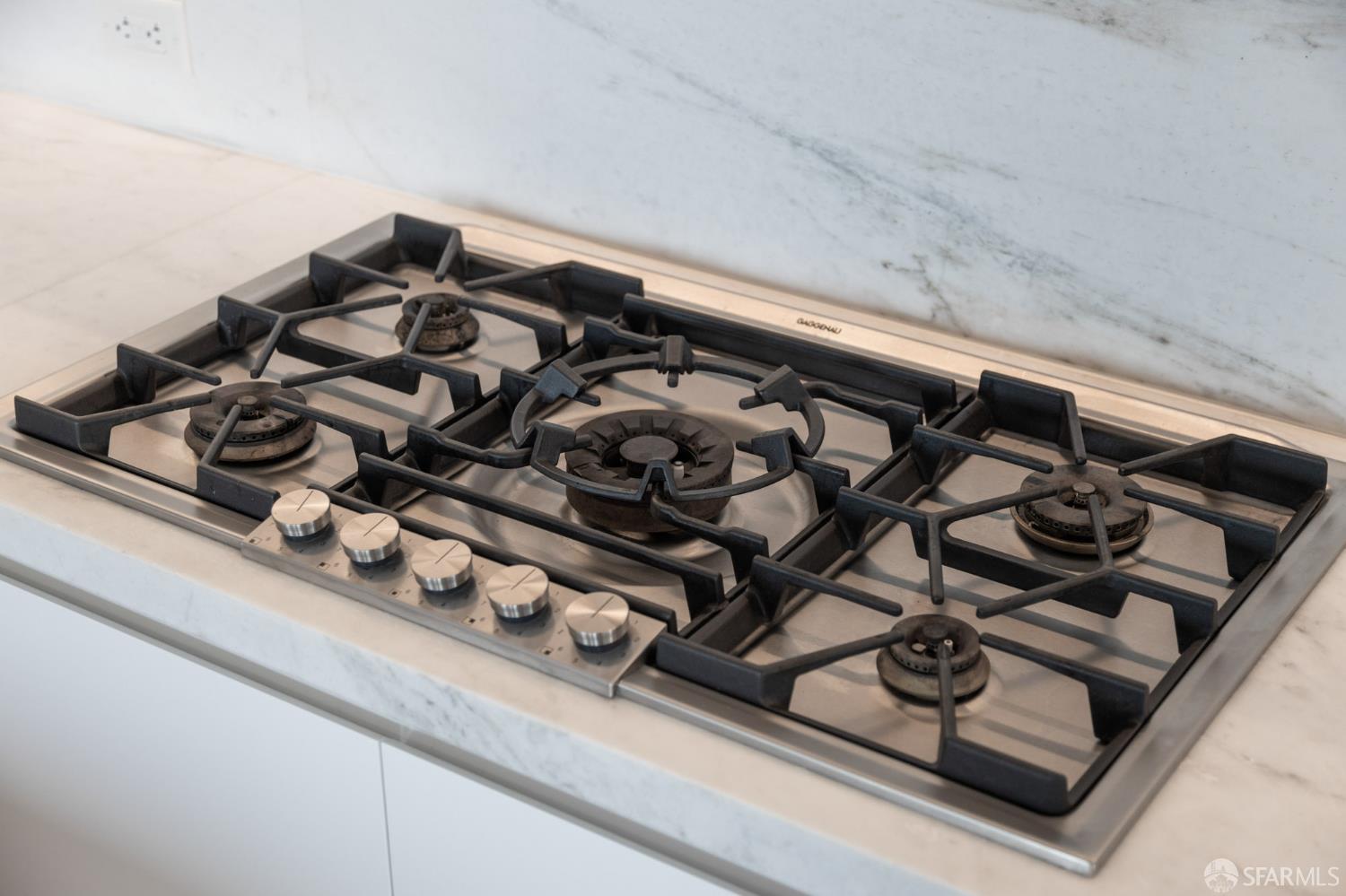 Detail Gallery Image 7 of 20 For 1 Steuart Ln #203,  San Francisco,  CA 94105 - 2 Beds | 2 Baths