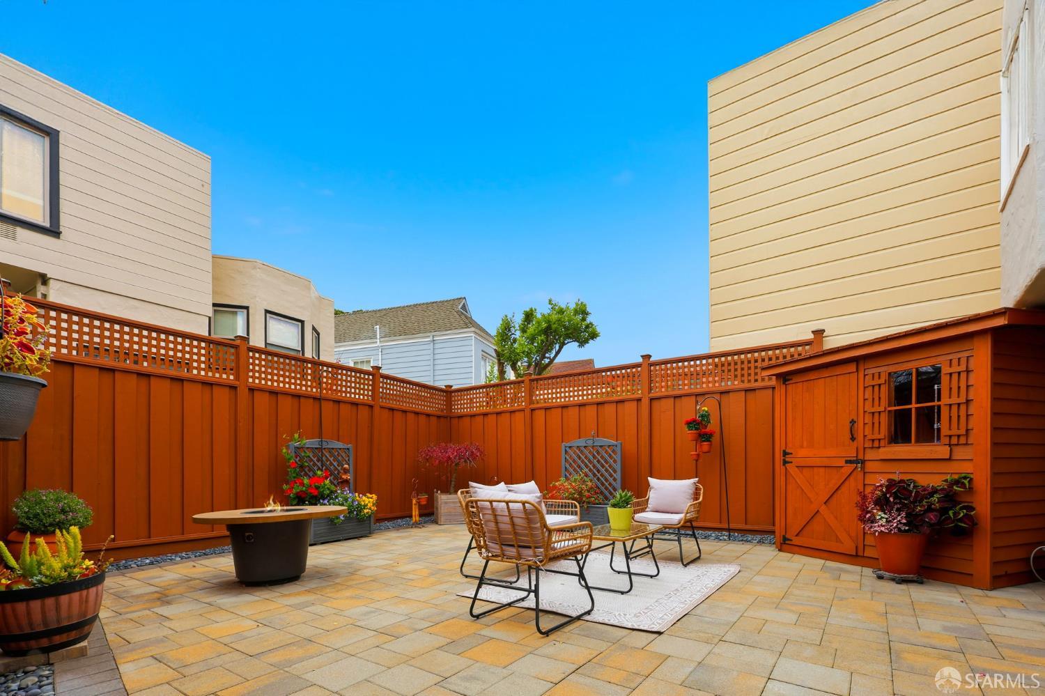 Detail Gallery Image 31 of 36 For 2032 Wawona St, San Francisco,  CA 94116 - 3 Beds | 2 Baths